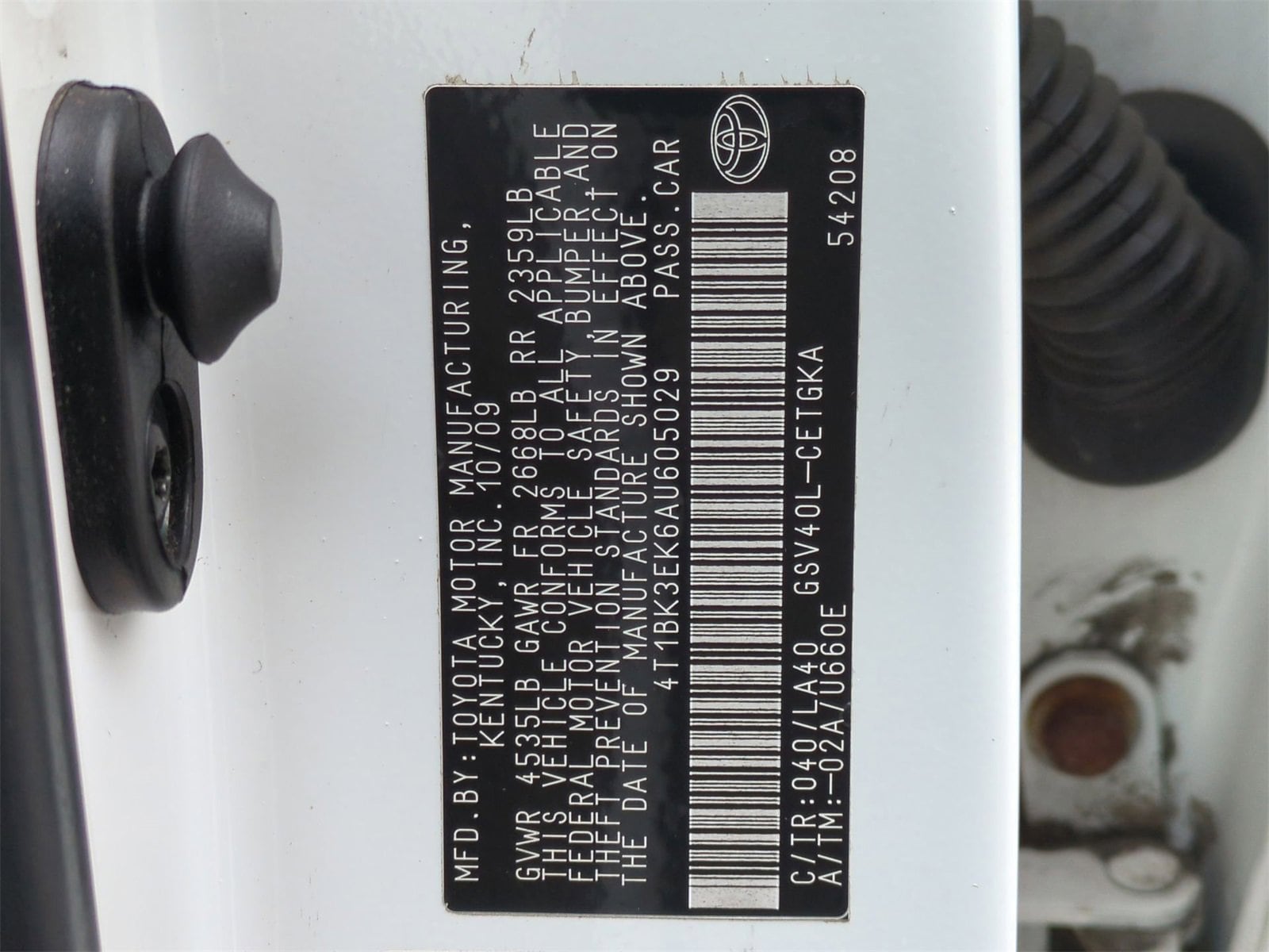 2010 Toyota Camry XLE 37