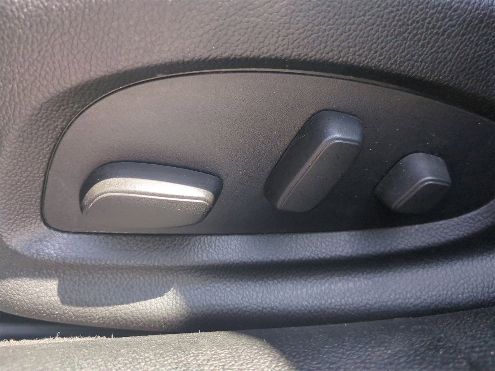Thumbnail: 2015 Chevrolet Impala - 17