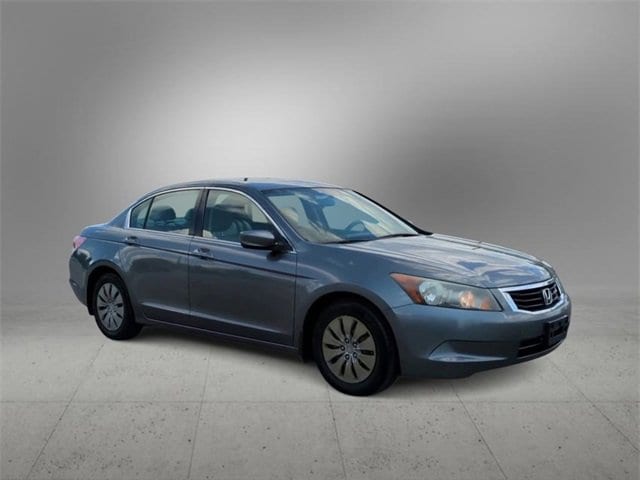 Used 2009 Honda Accord LX with VIN JHMCP26389C010808 for sale in Farmington, MI