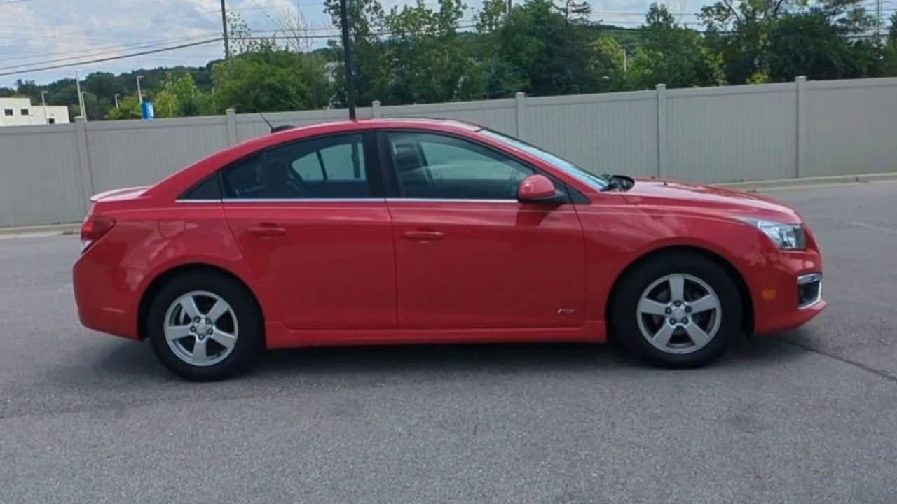 Thumbnail: 2016 Chevrolet Cruze - 9