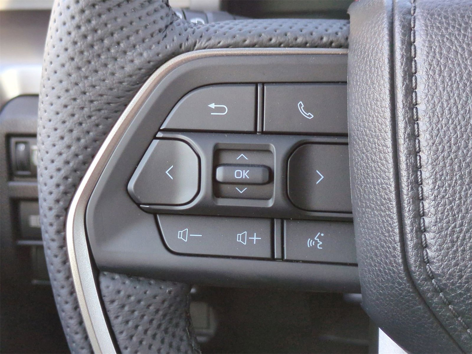 Thumbnail: 2025 Toyota Tacoma - 24