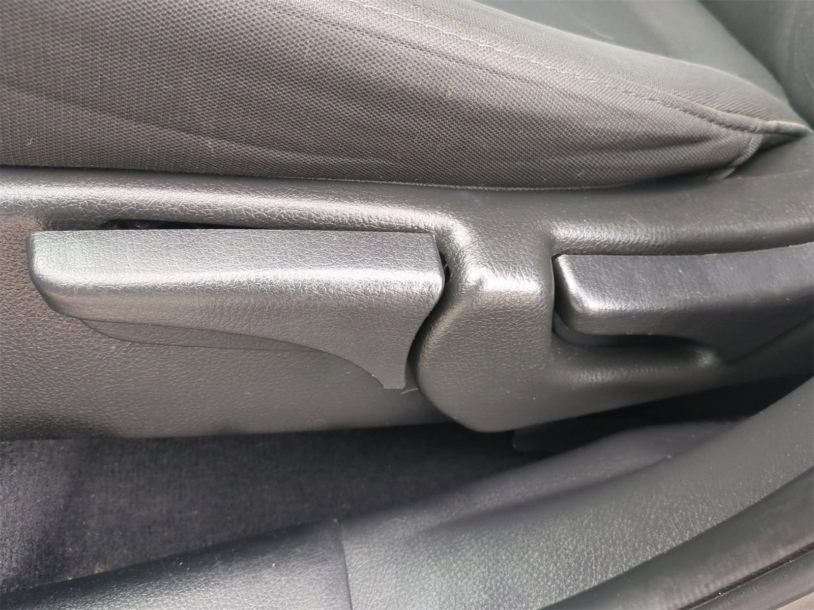 Thumbnail: 2014 Kia Sorento - 17