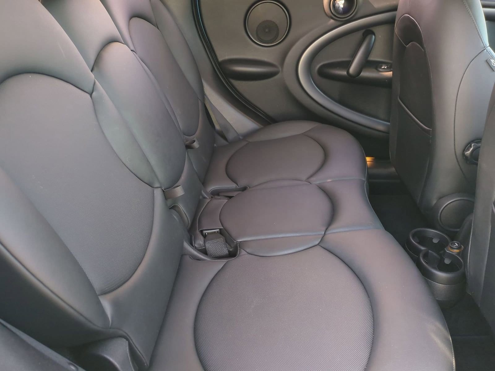 Thumbnail: 2014 MINI Cooper Countryman - 21