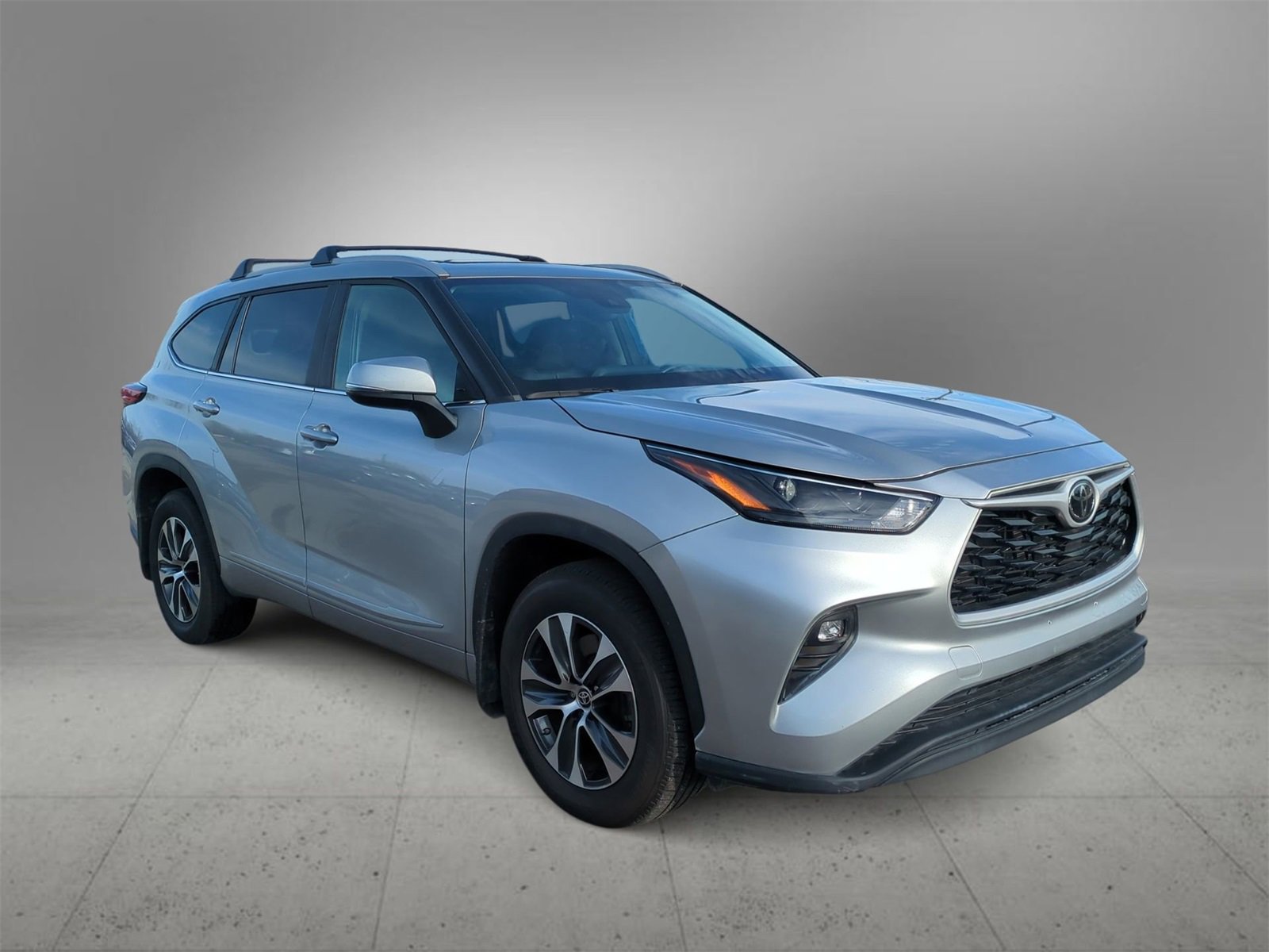 Thumbnail: 2023 Toyota Highlander - 2