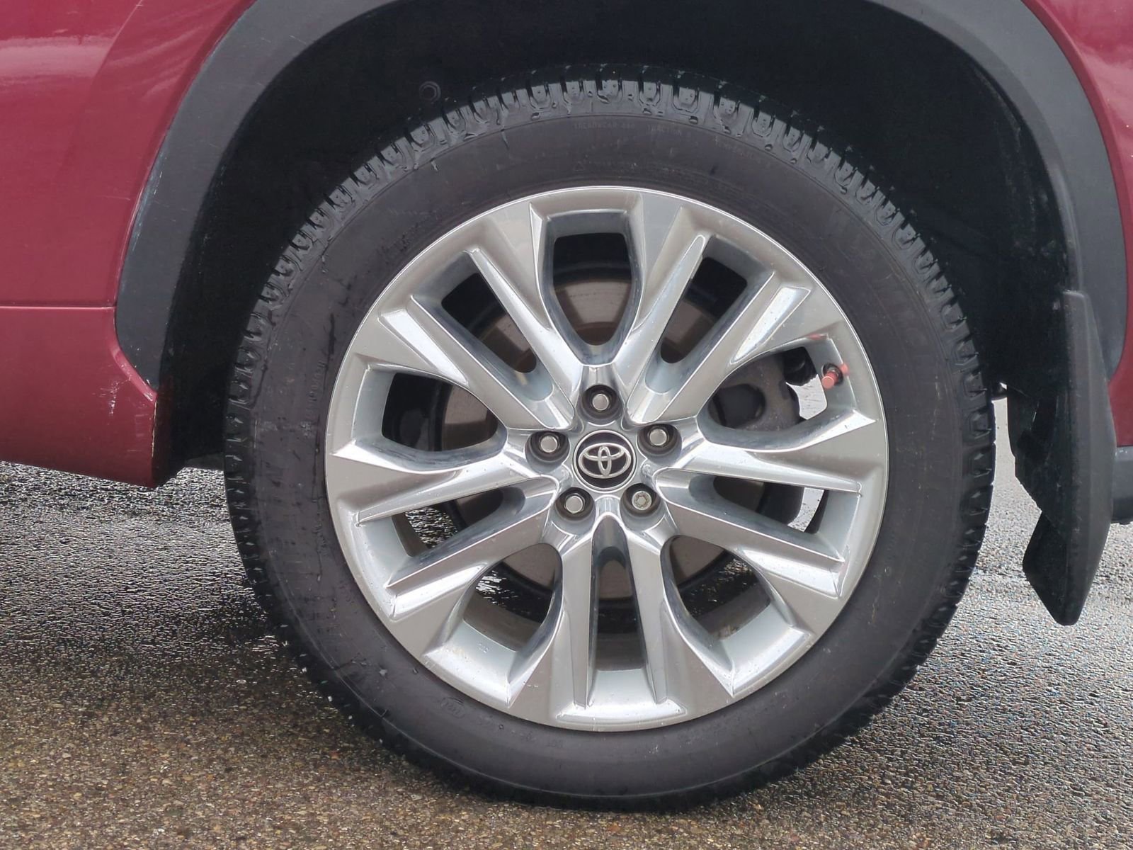 Thumbnail: 2021 Toyota Highlander - 14