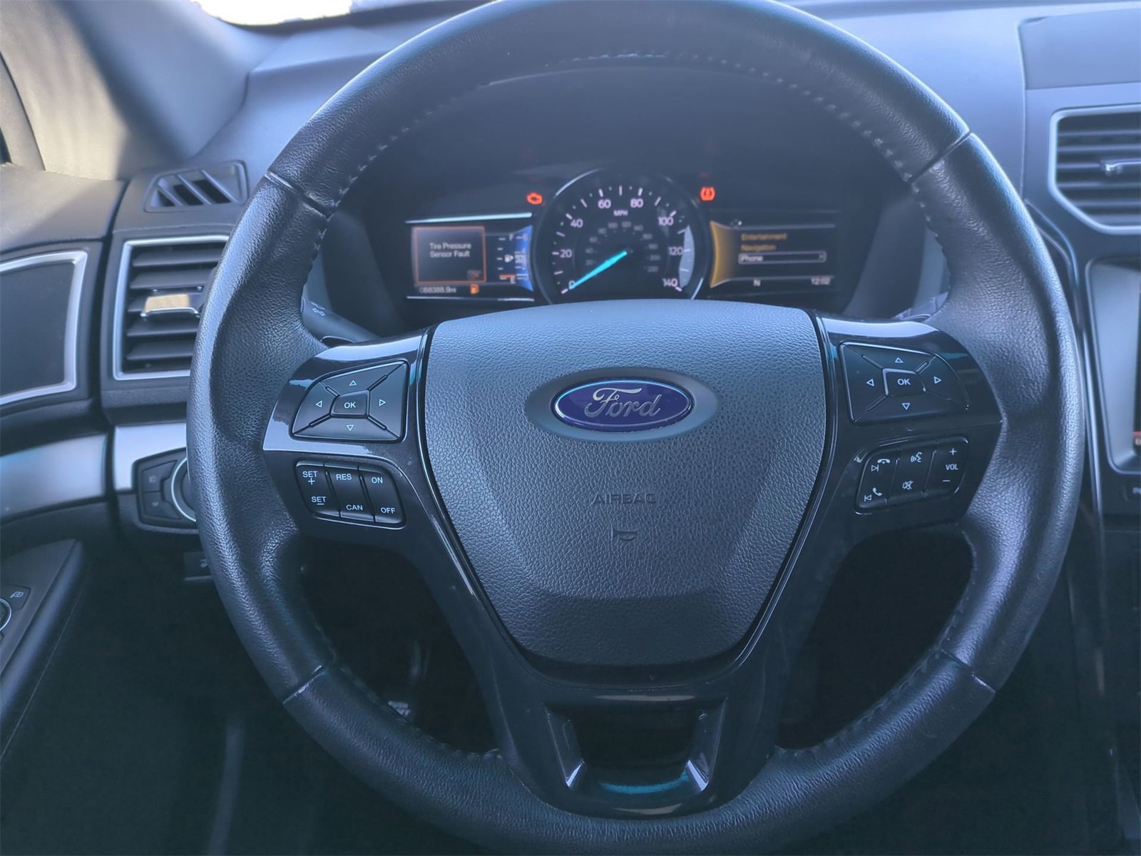 Thumbnail: 2016 Ford Explorer - 24