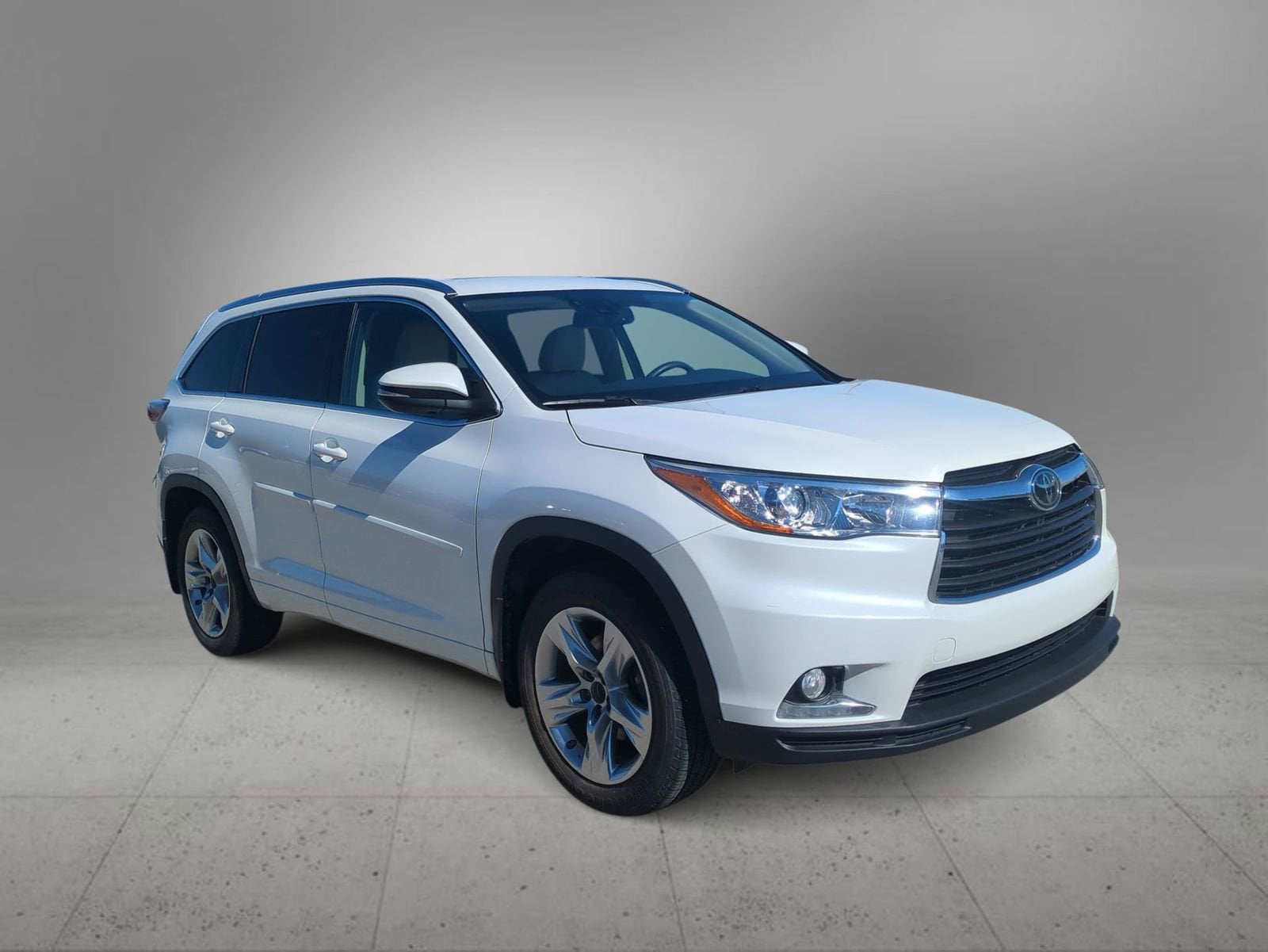 Thumbnail: 2016 Toyota Highlander - 2