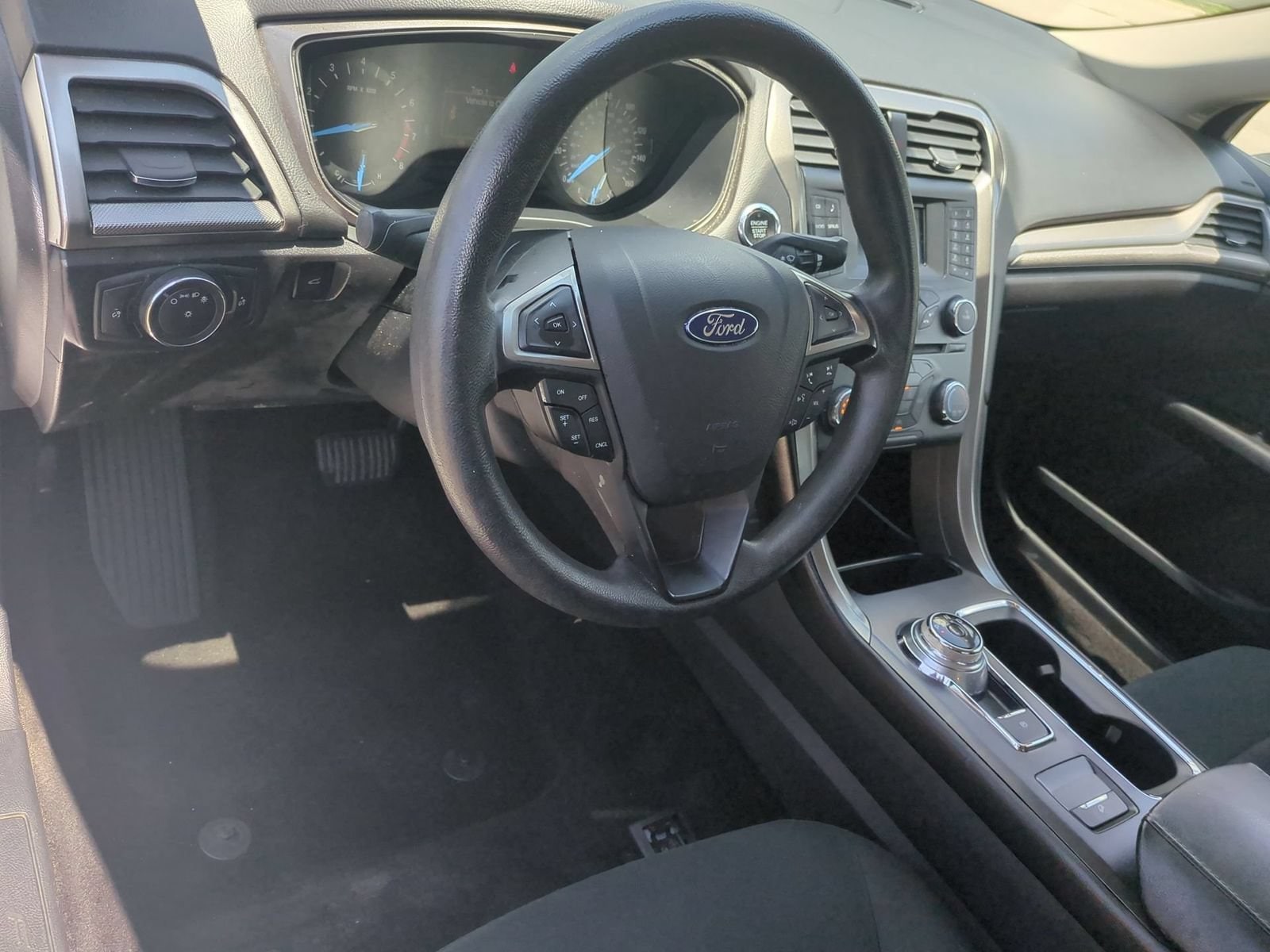 Thumbnail: 2017 Ford Fusion - 10
