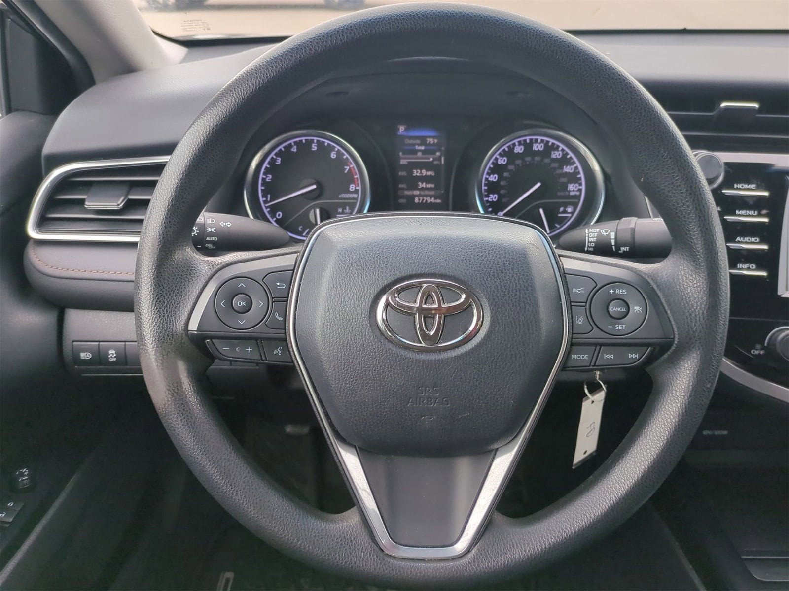2018 Toyota Camry L 22