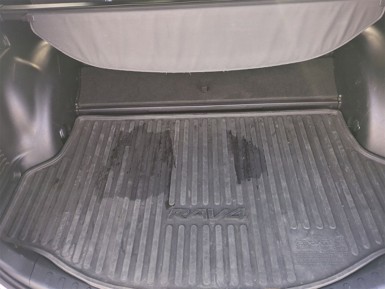 Thumbnail: 2018 Toyota RAV4 - 34