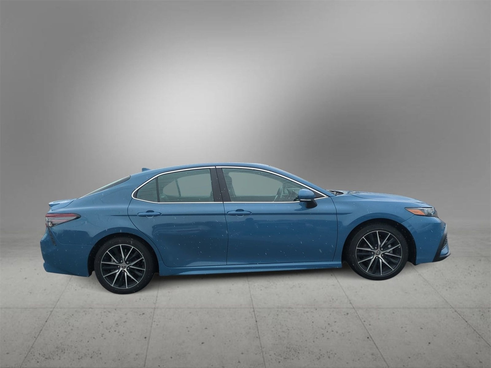 Thumbnail: 2023 Toyota Camry - 9