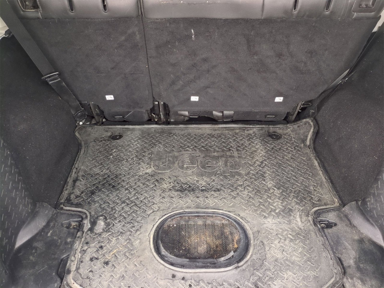 Thumbnail: 2015 Jeep Wrangler - 31