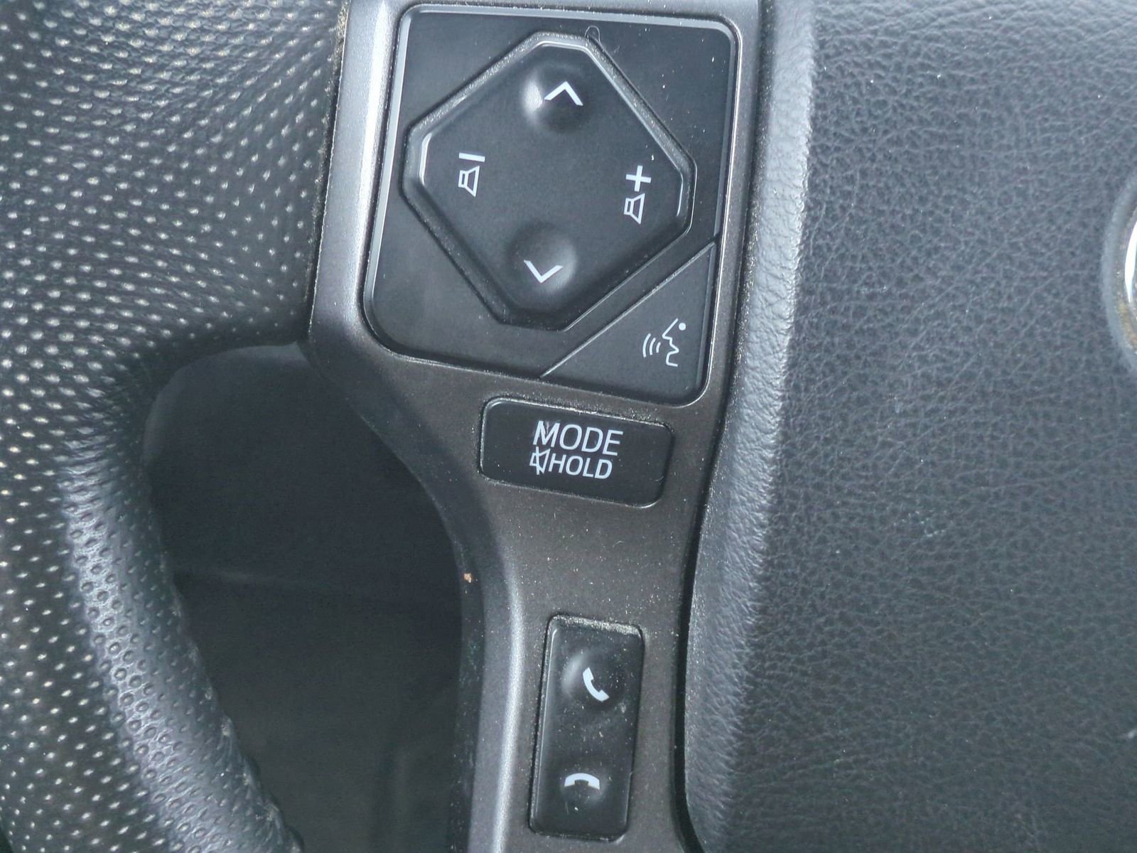 Thumbnail: 2022 Toyota Tacoma - 23