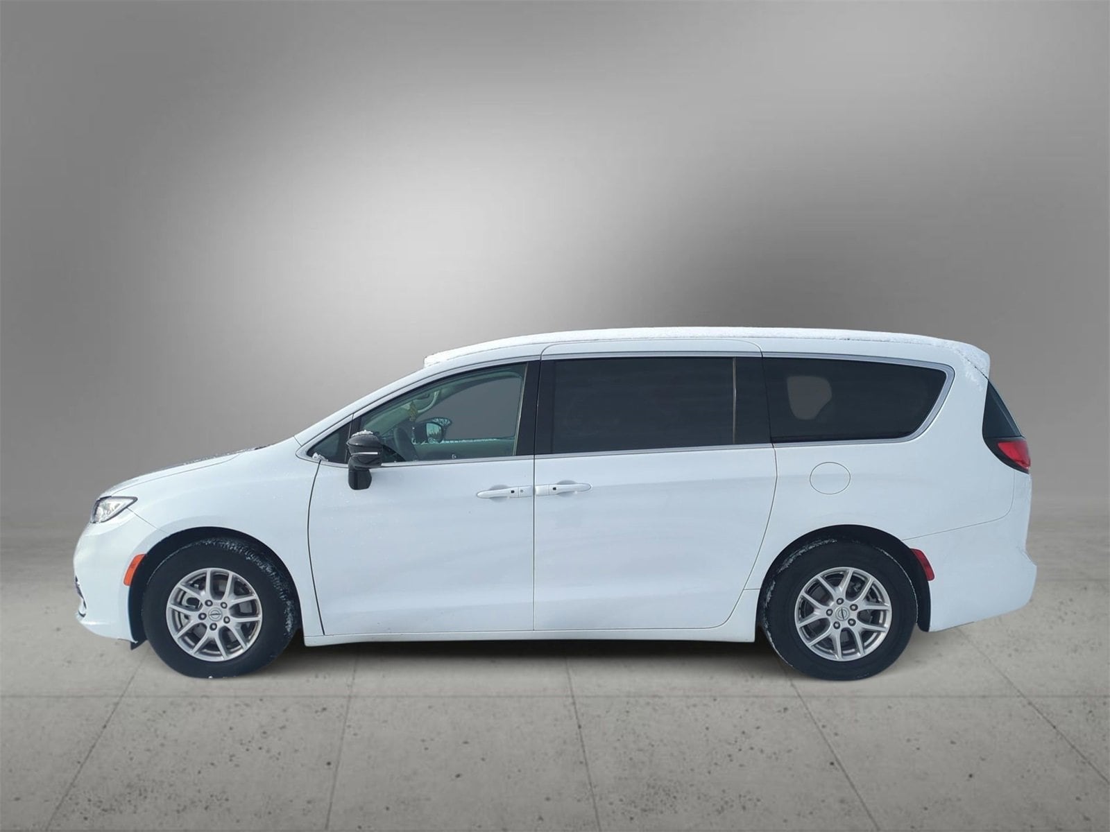 Thumbnail: 2024 Chrysler Pacifica - 5