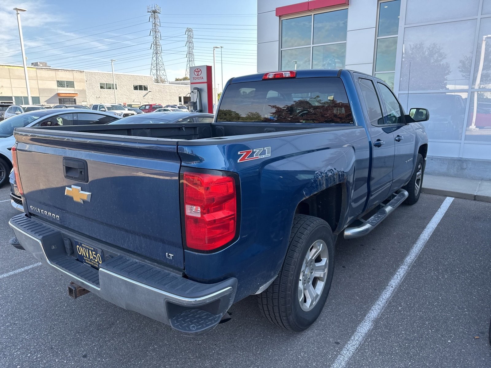 Thumbnail: 2015 Chevrolet Silverado 1500 - 3