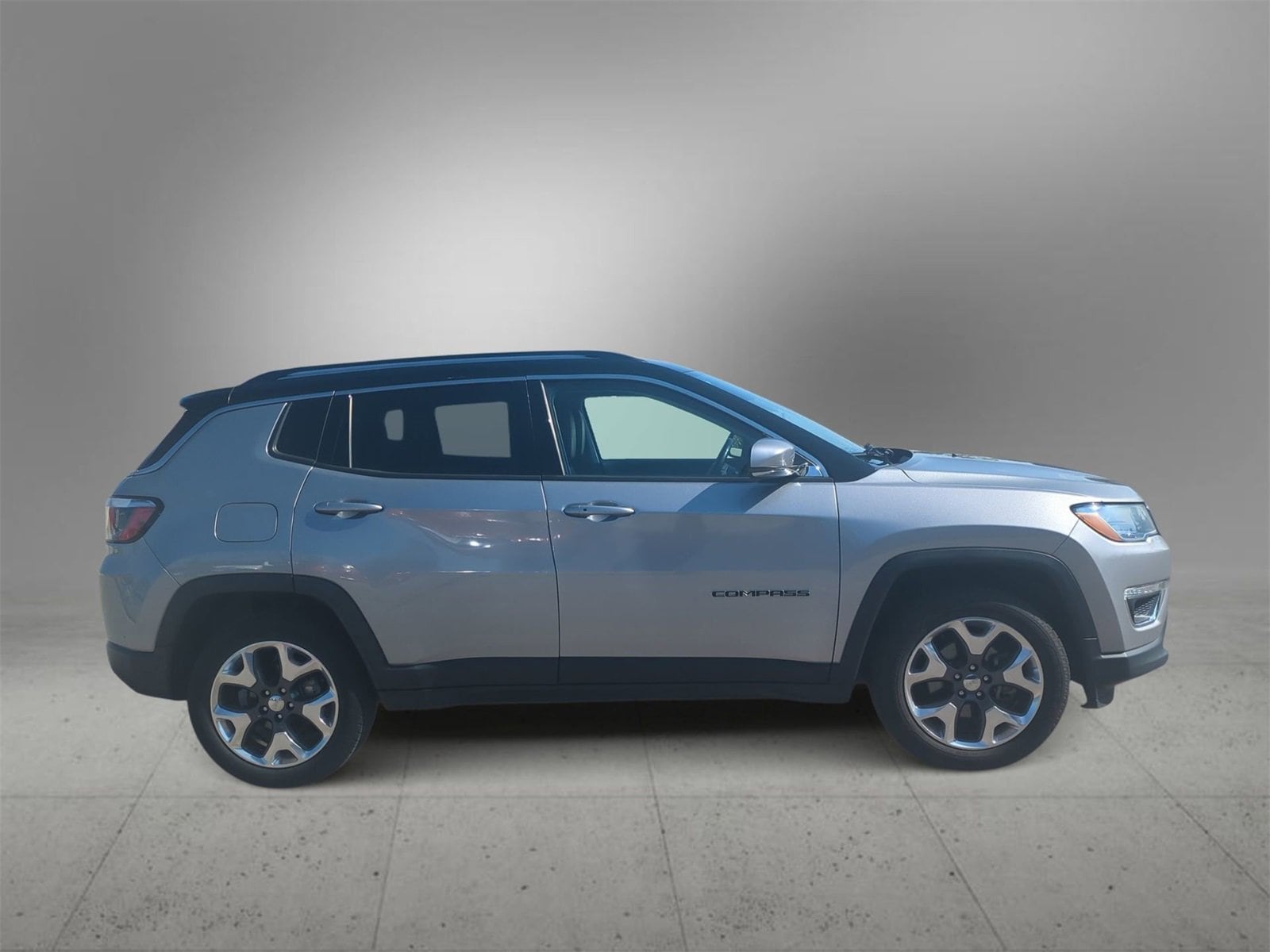 Thumbnail: 2020 Jeep Compass - 9