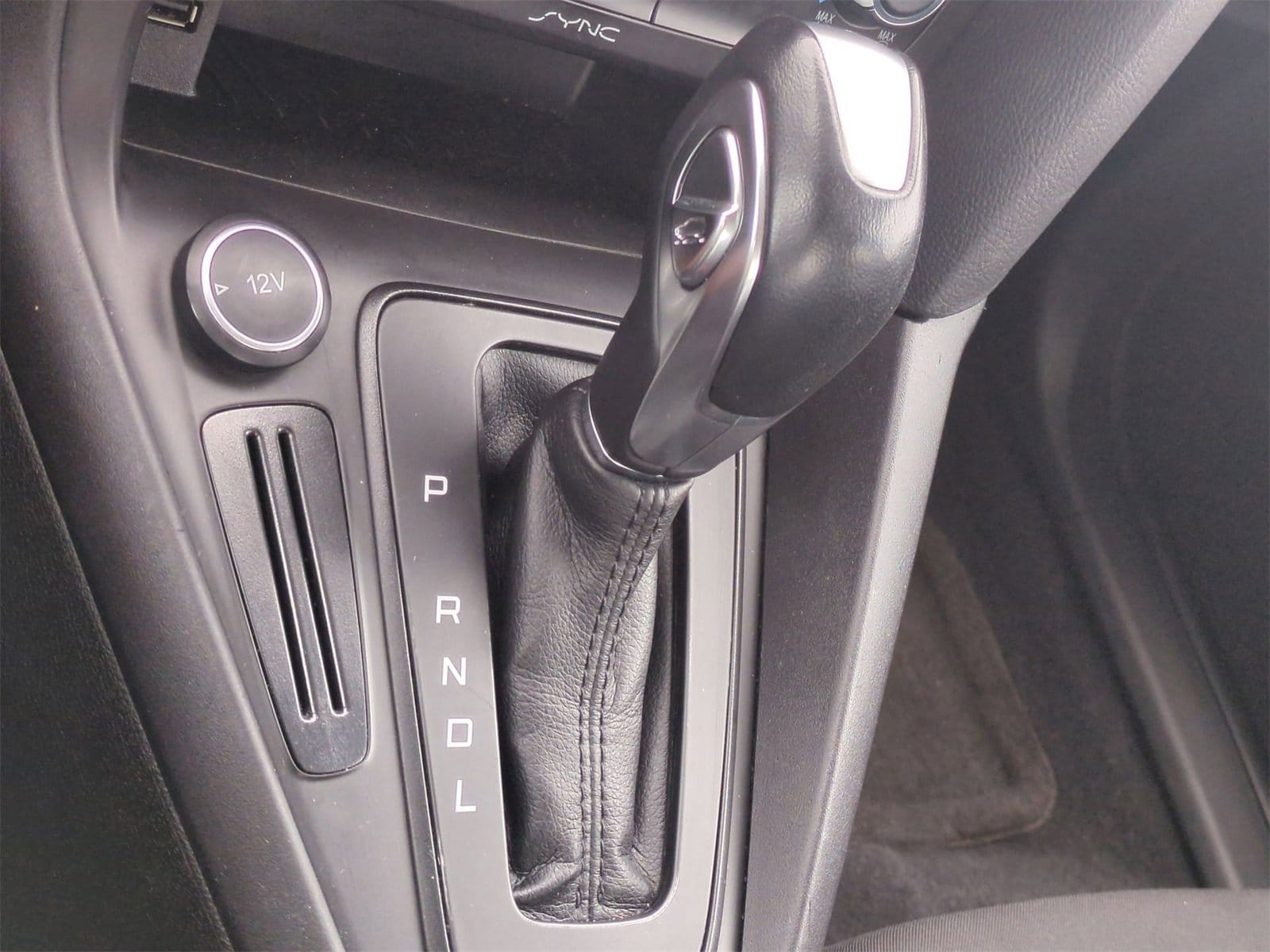 Thumbnail: 2016 Ford Focus - 30