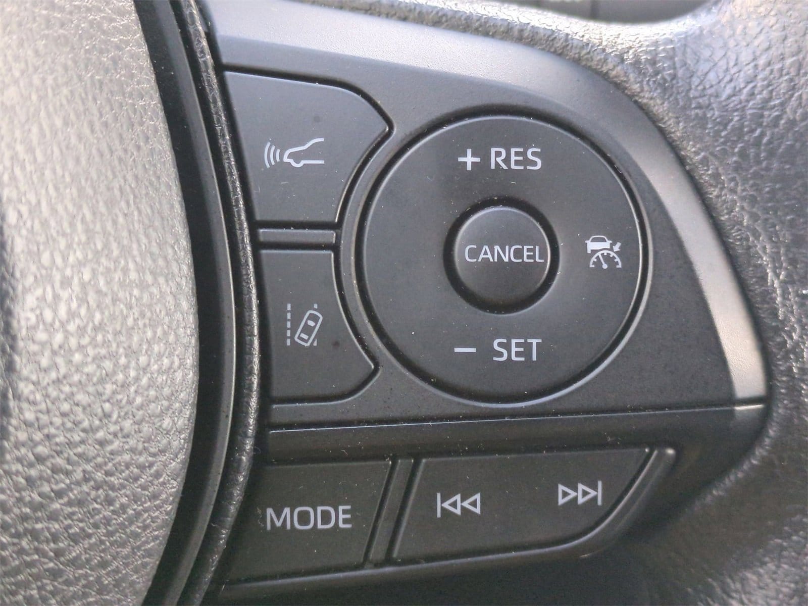 Thumbnail: 2025 Toyota RAV4 - 24