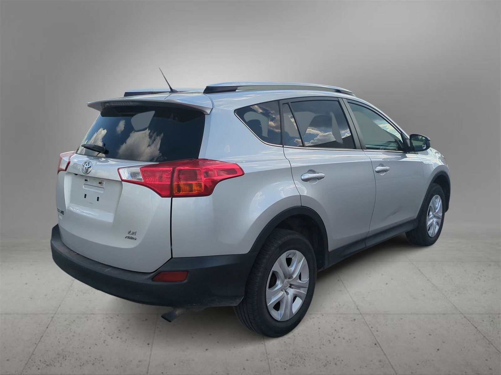 Thumbnail: 2013 Toyota RAV4 - 8
