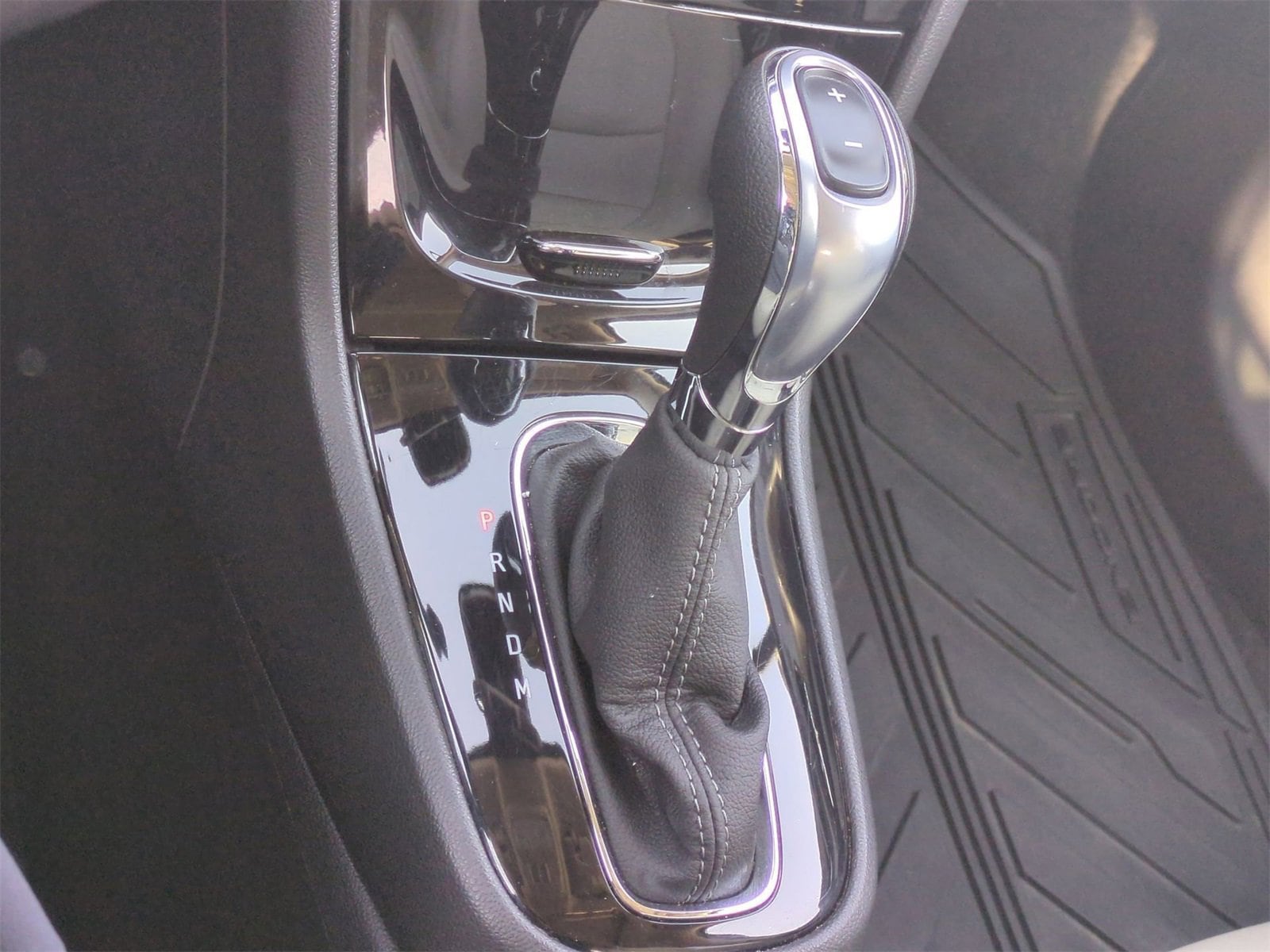 Thumbnail: 2018 Buick Encore - 33