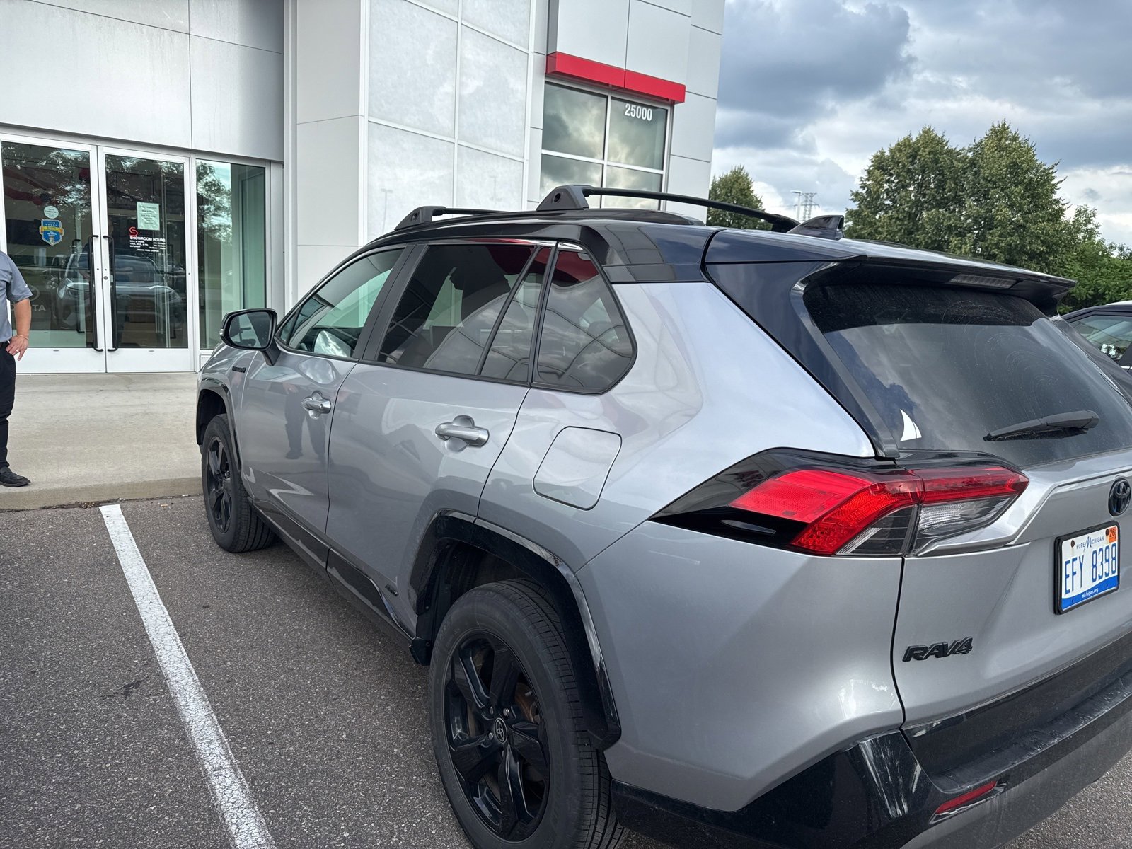 Thumbnail: 2021 Toyota RAV4 - 2