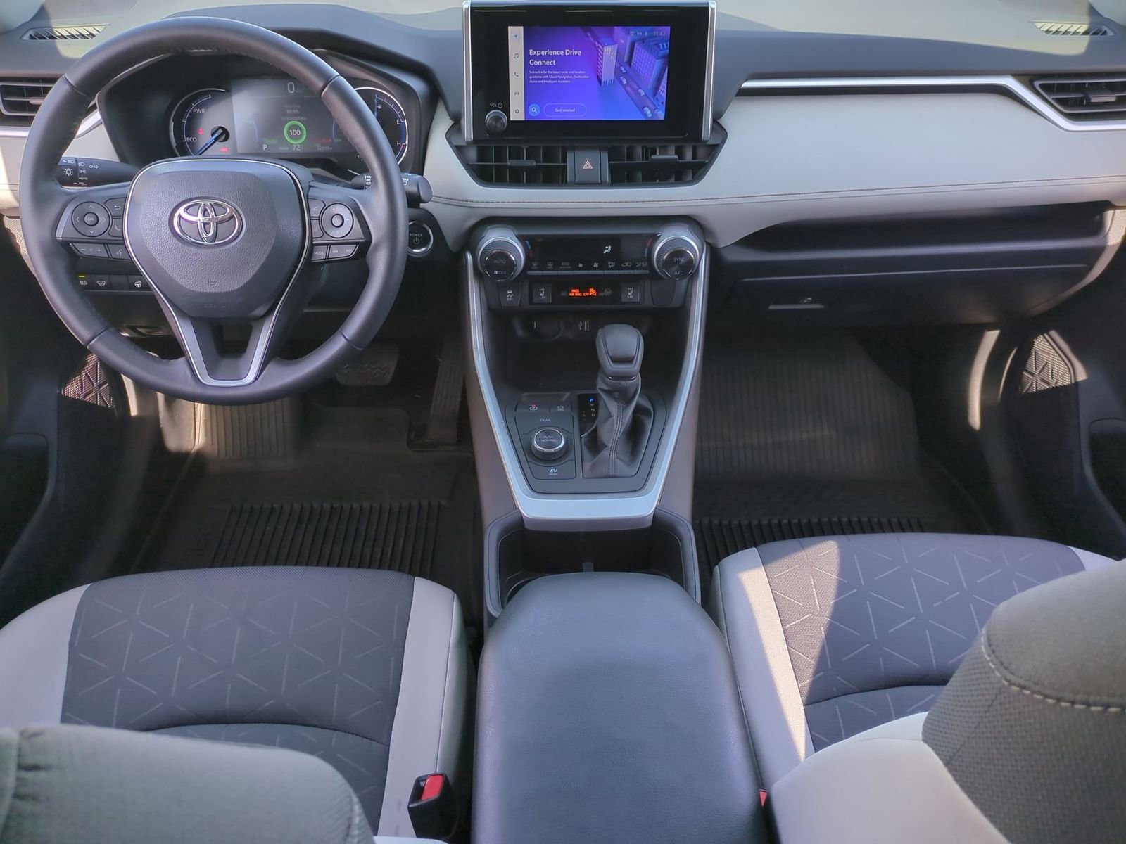 Thumbnail: 2023 Toyota RAV4 - 15