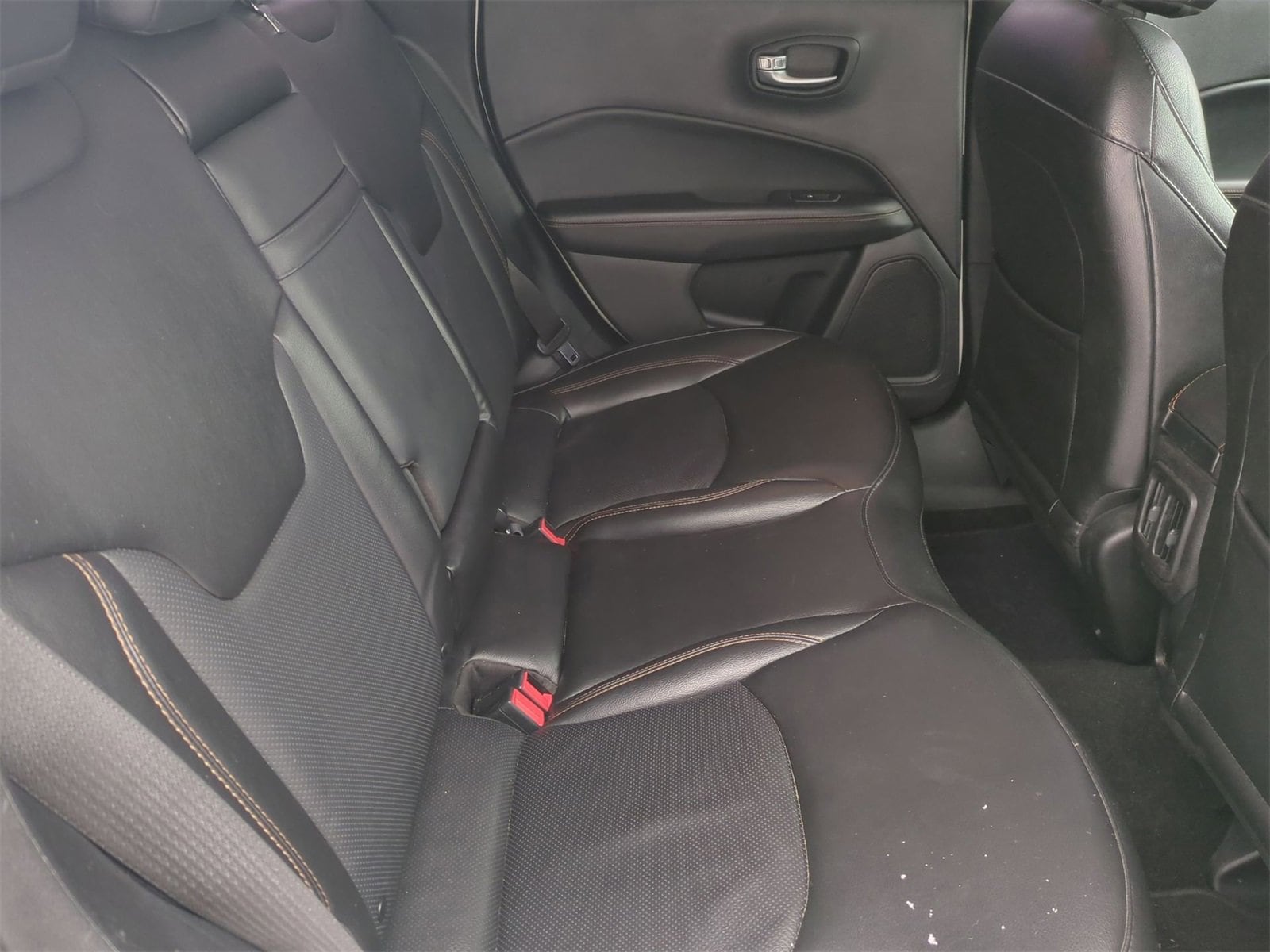 Thumbnail: 2020 Jeep Compass - 20