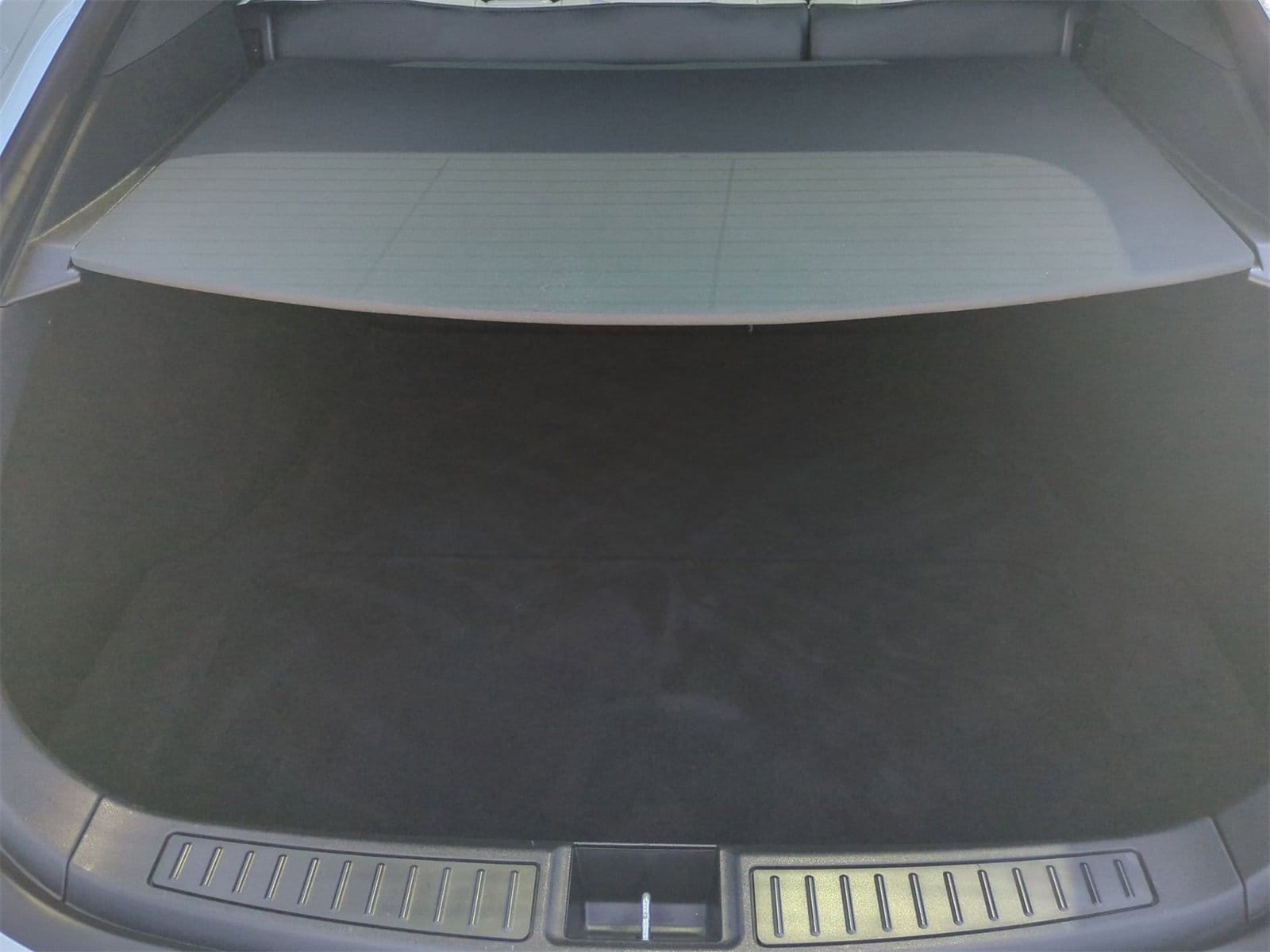 Thumbnail: 2016 Tesla Model S - 33