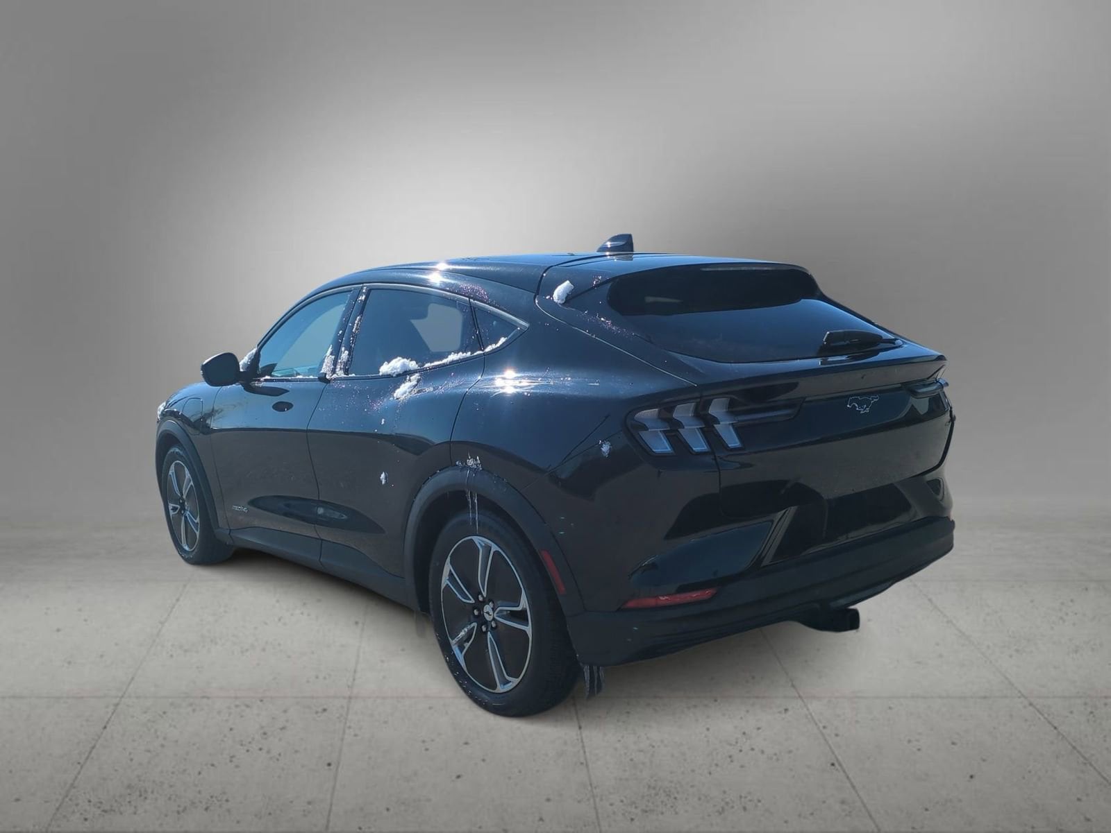 Thumbnail: 2021 Ford Mustang Mach-E - 6