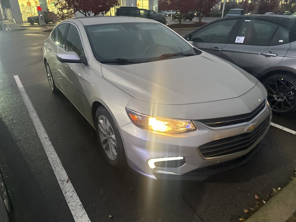 Used 2016 Chevrolet Malibu LT w/1LT Sedan
