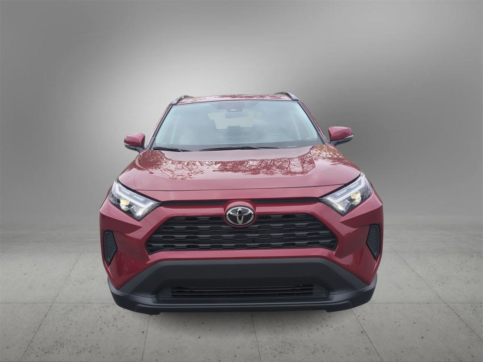 2025 Toyota RAV4 XLE photo 3