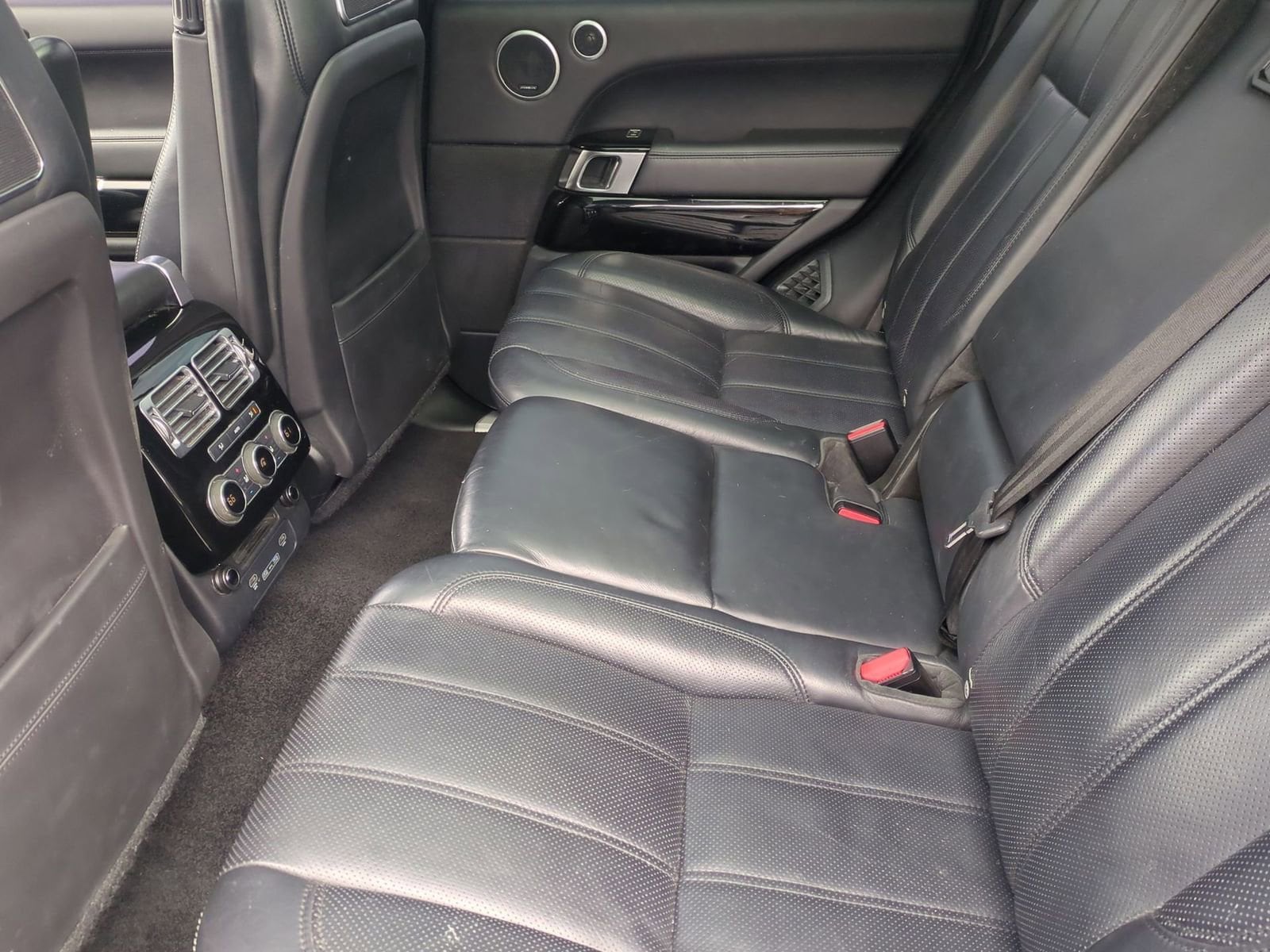 Thumbnail: 2017 Land Rover Range Rover - 20