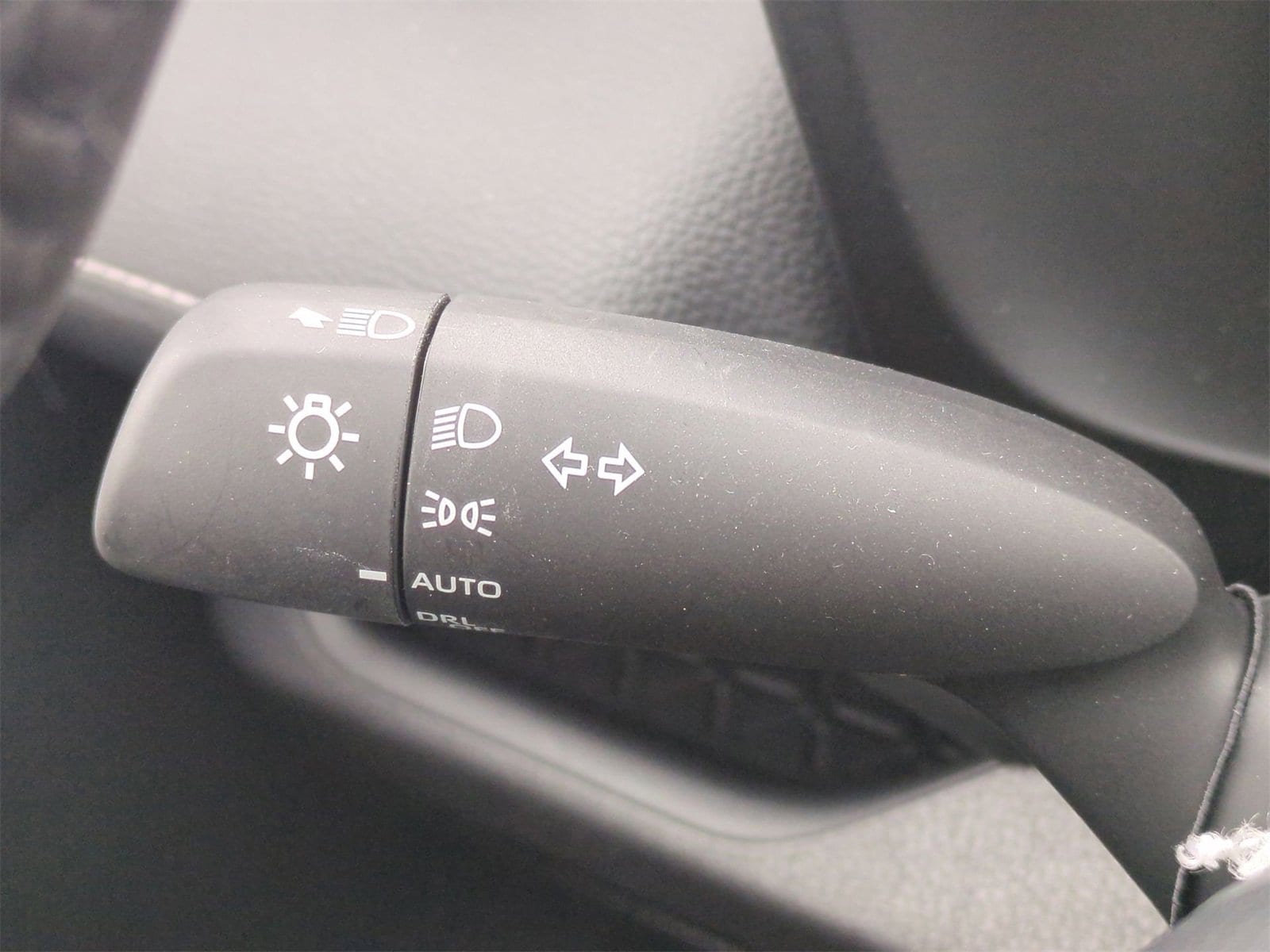 Thumbnail: 2025 Toyota RAV4 - 28