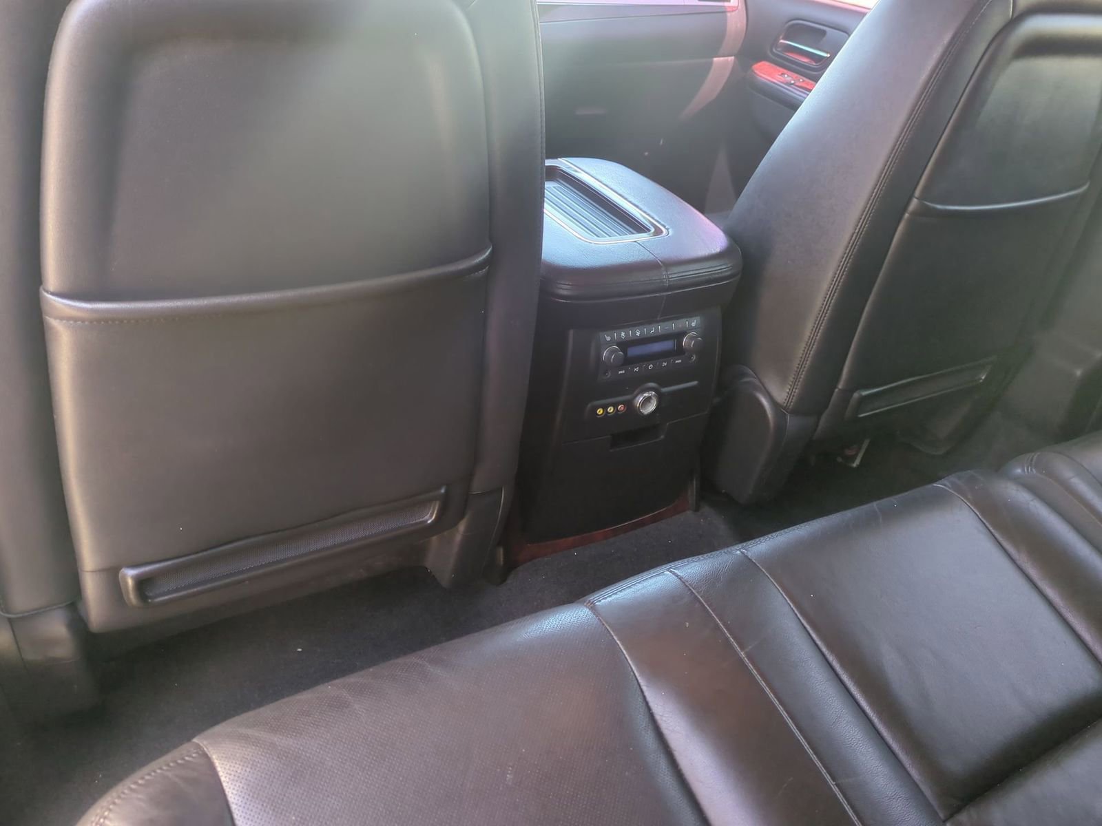 Thumbnail: 2012 Cadillac Escalade - 18