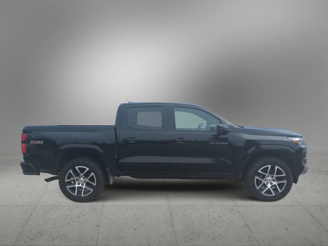 Thumbnail: 2023 Chevrolet Colorado - 9