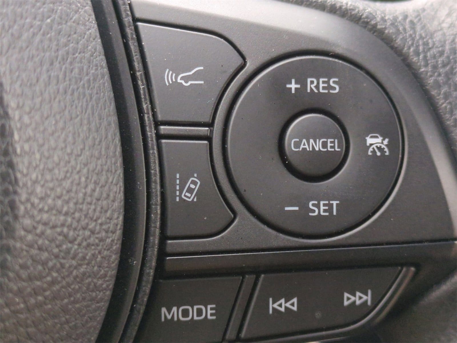 Thumbnail: 2025 Toyota RAV4 - 24