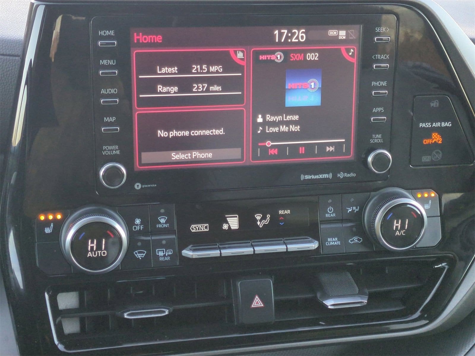 Thumbnail: 2022 Toyota Highlander - 30