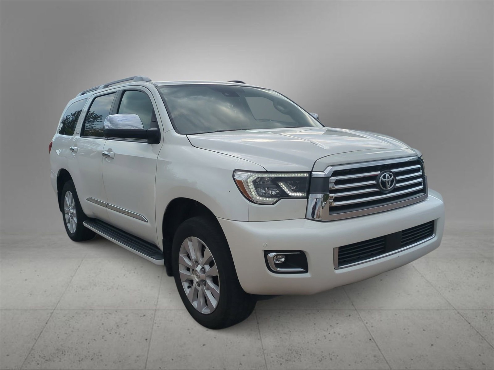 2021 Toyota Sequoia Platinum photo 2