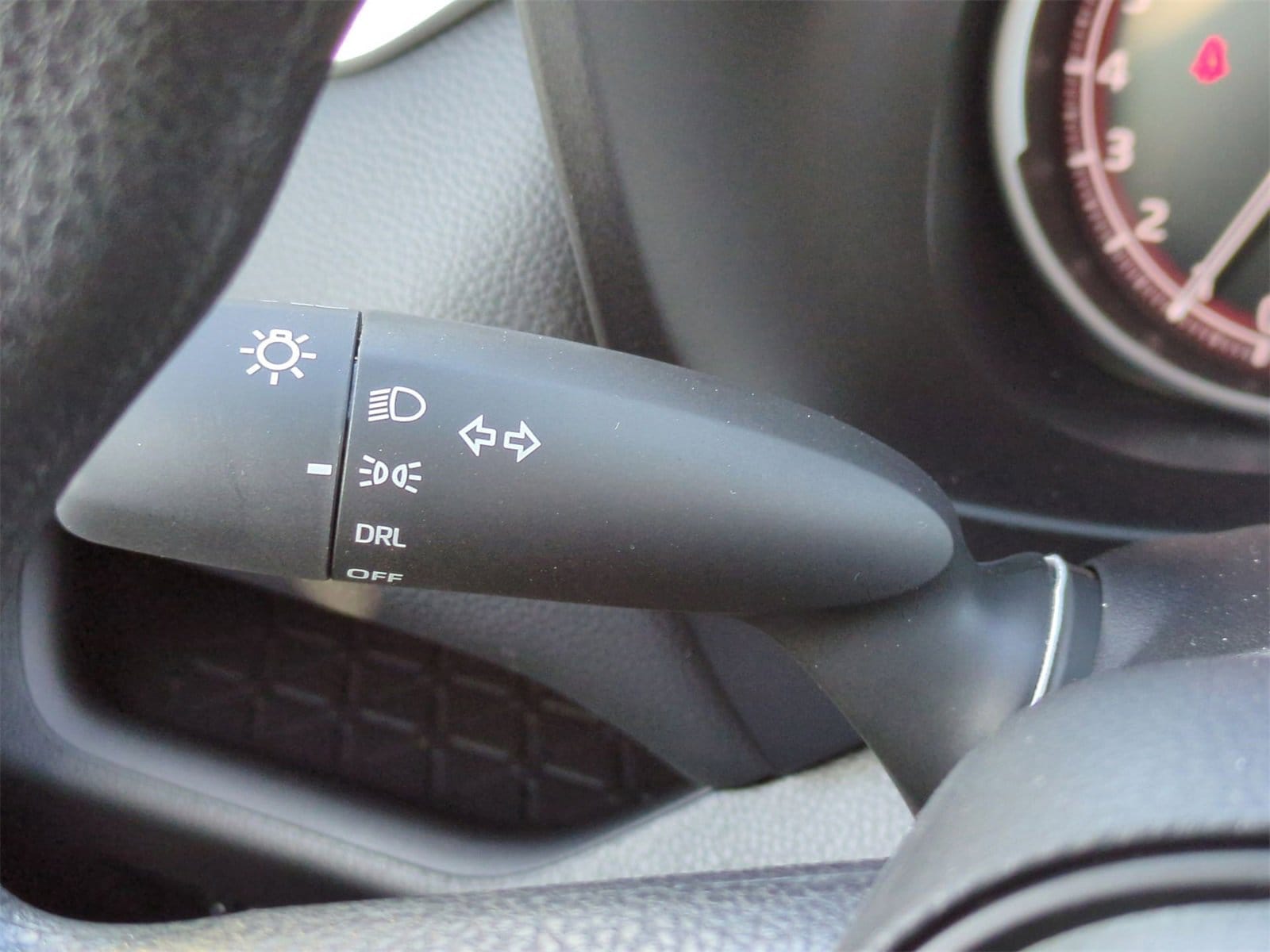 Thumbnail: 2025 Toyota RAV4 - 26