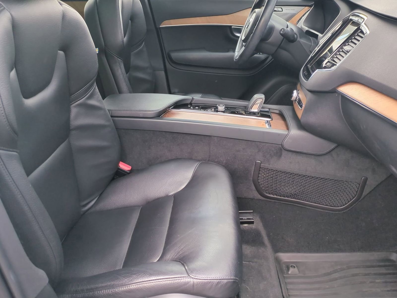 Thumbnail: 2021 Volvo XC90 - 23