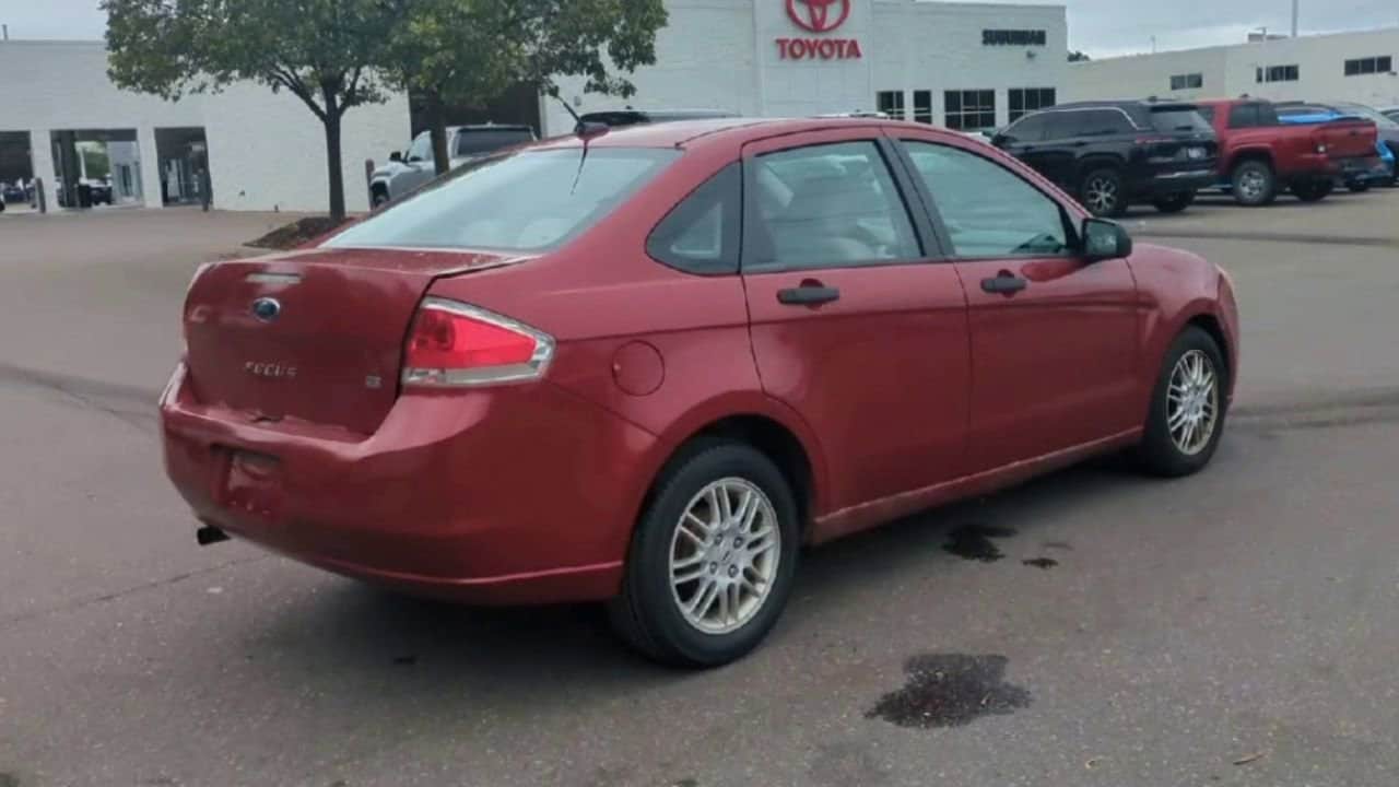 Thumbnail: 2010 Ford Focus - 8