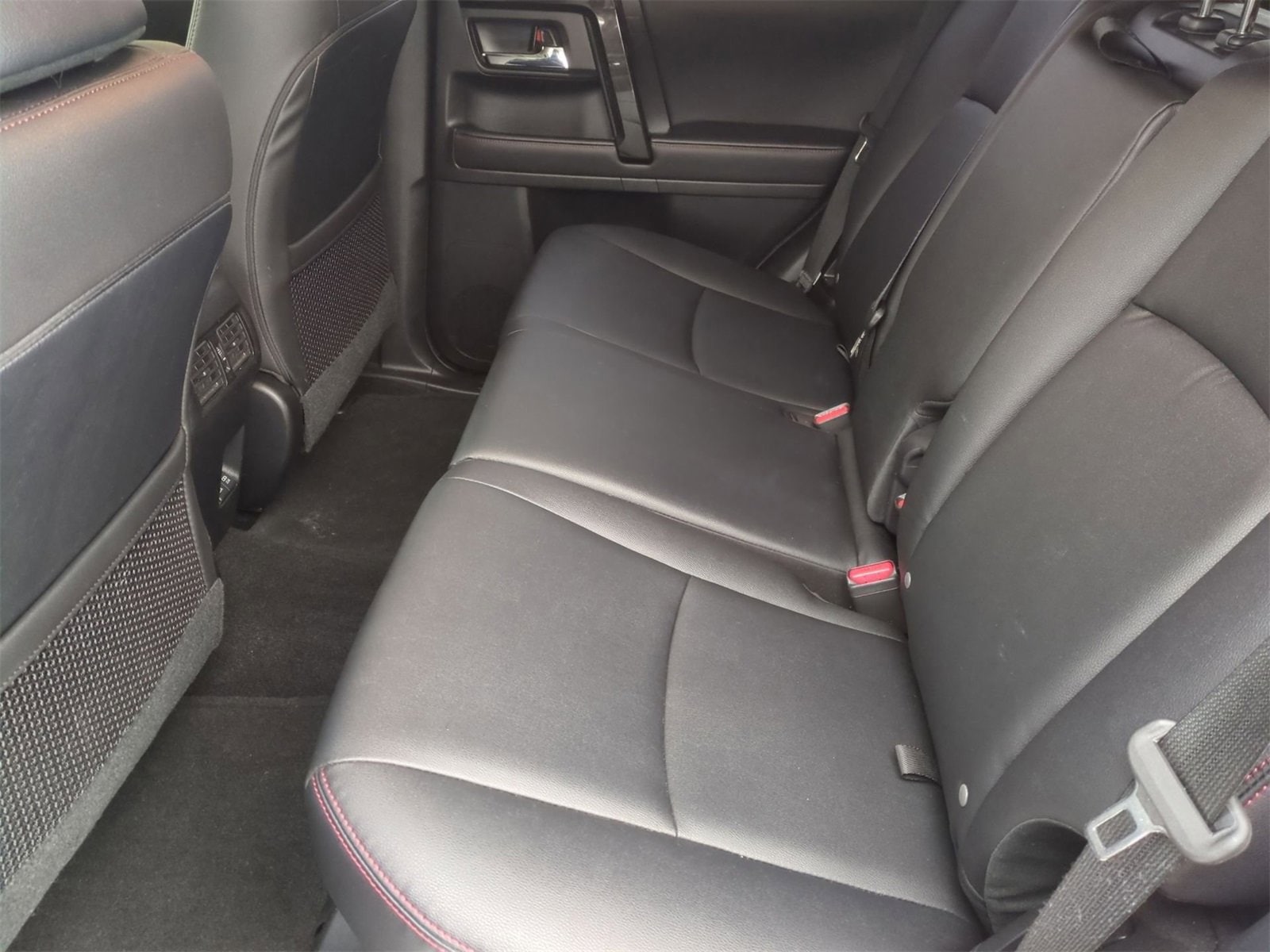 Thumbnail: 2022 Toyota 4Runner - 20