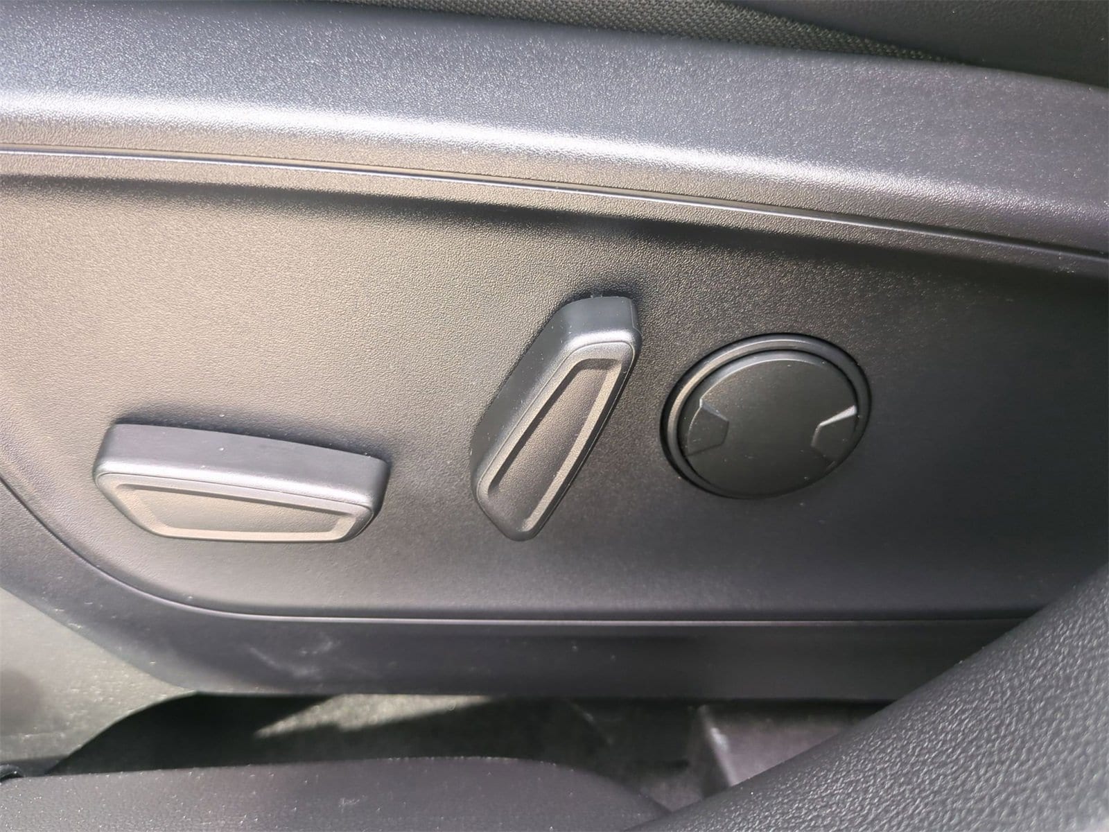 Thumbnail: 2025 Ford Escape - 17