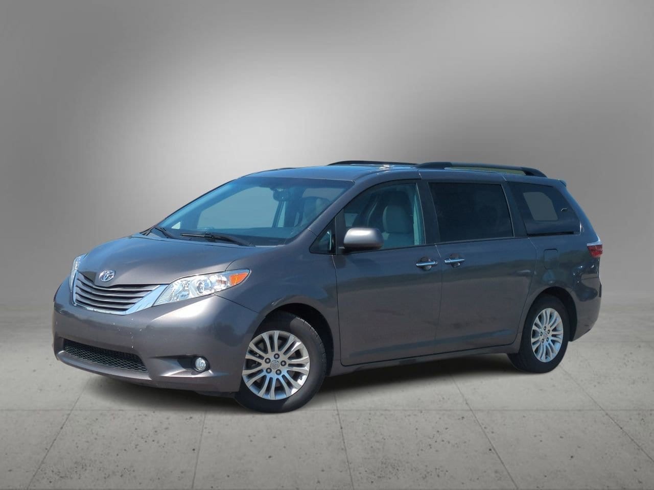 2017 Toyota Sienna SE -
                  Farmington Hills, MI