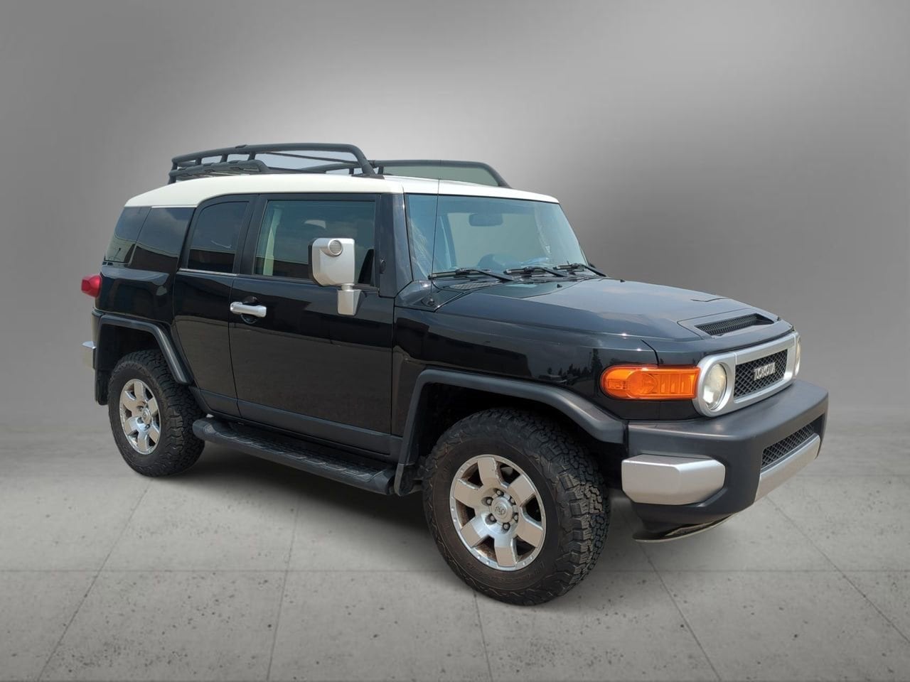Thumbnail: 2007 Toyota FJ Cruiser - 2