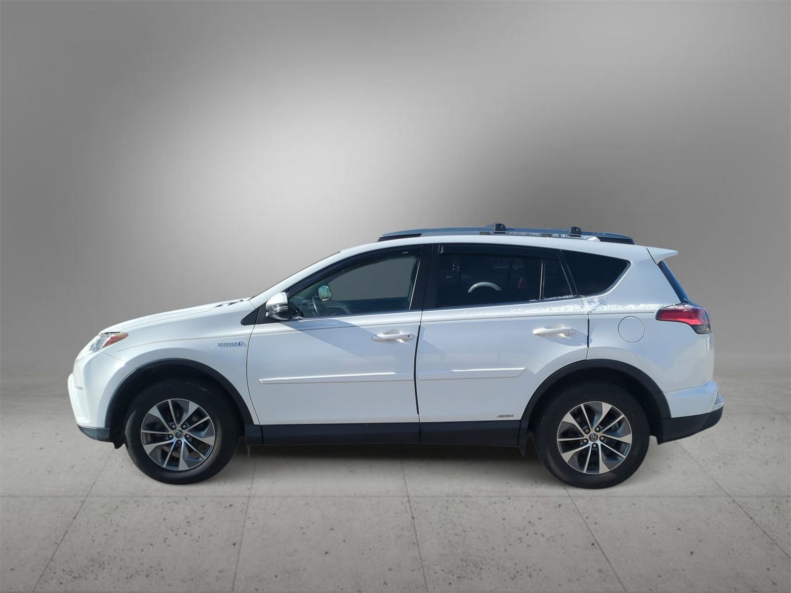 Thumbnail: 2018 Toyota RAV4 - 5