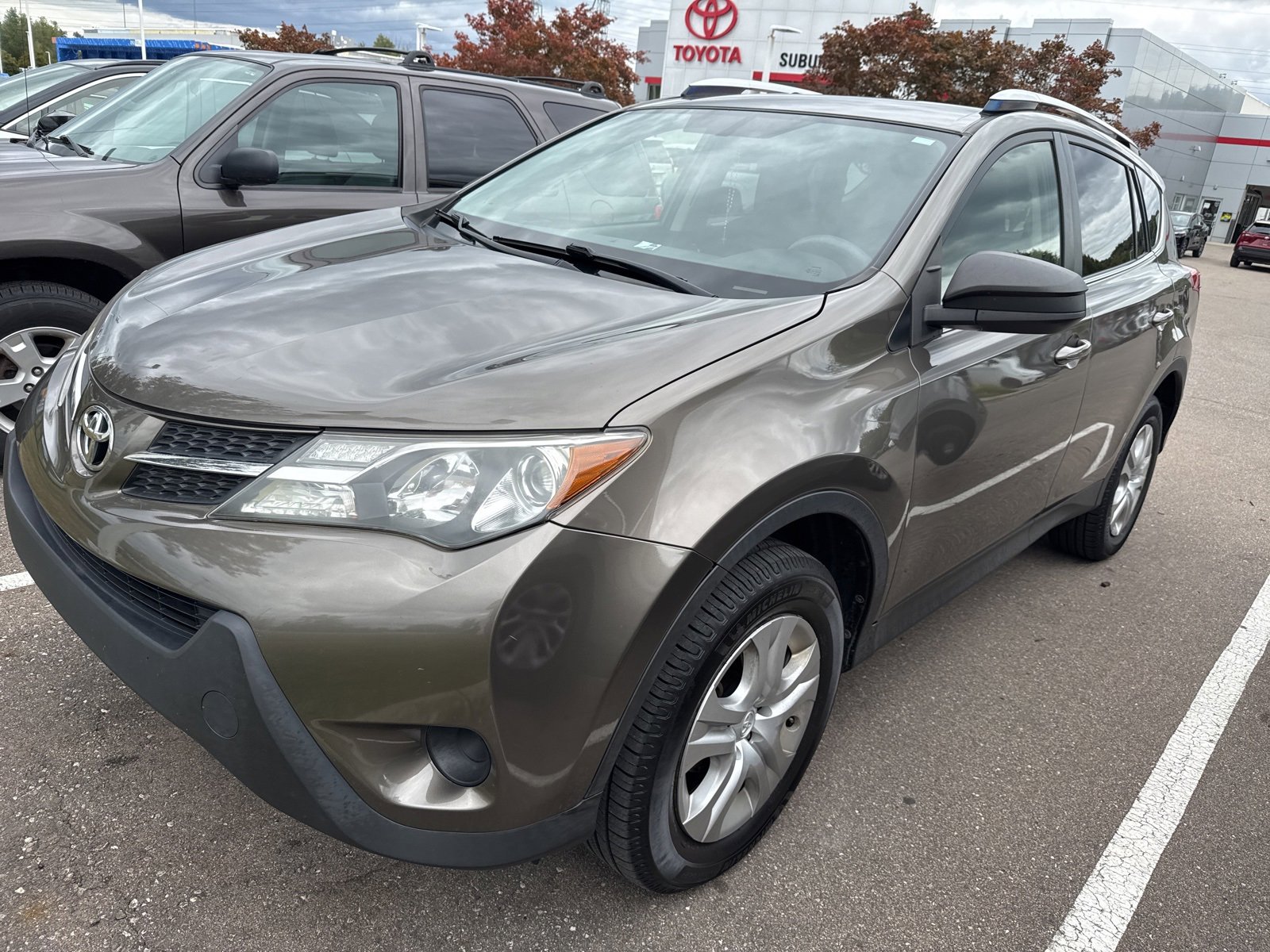 Thumbnail: 2015 Toyota RAV4 - 9