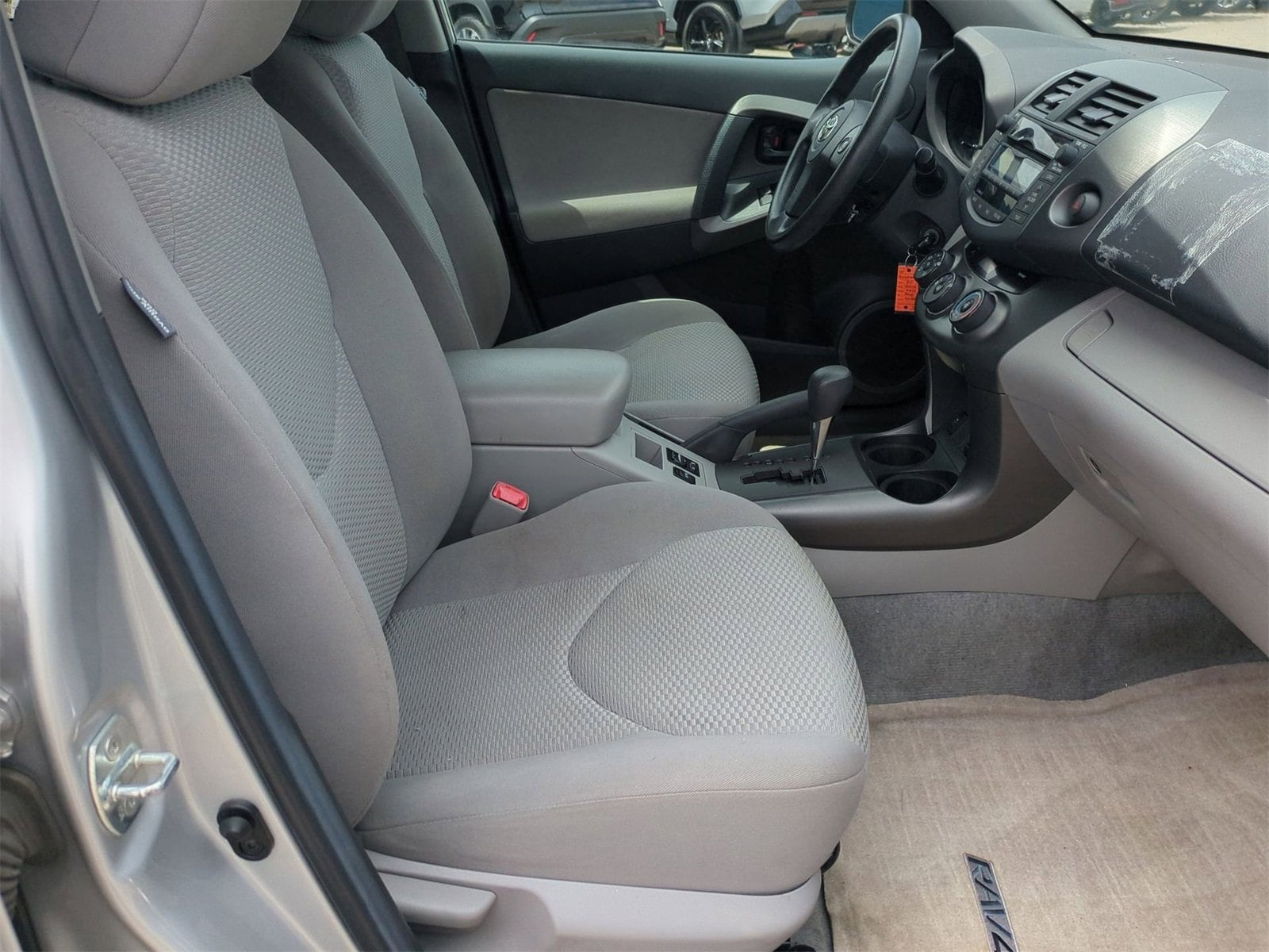 Thumbnail: 2011 Toyota RAV4 - 23