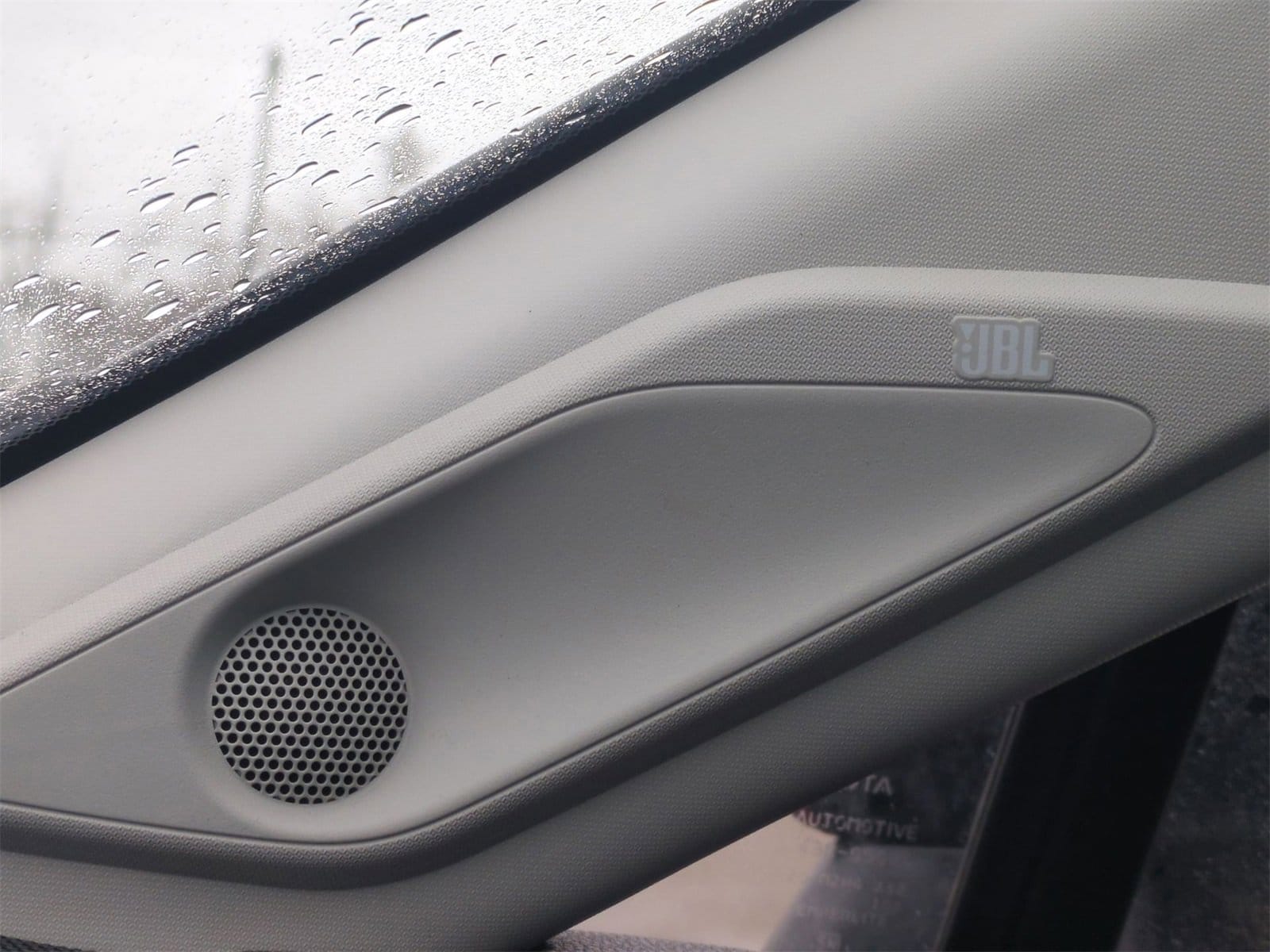 Thumbnail: 2020 Toyota RAV4 - 31