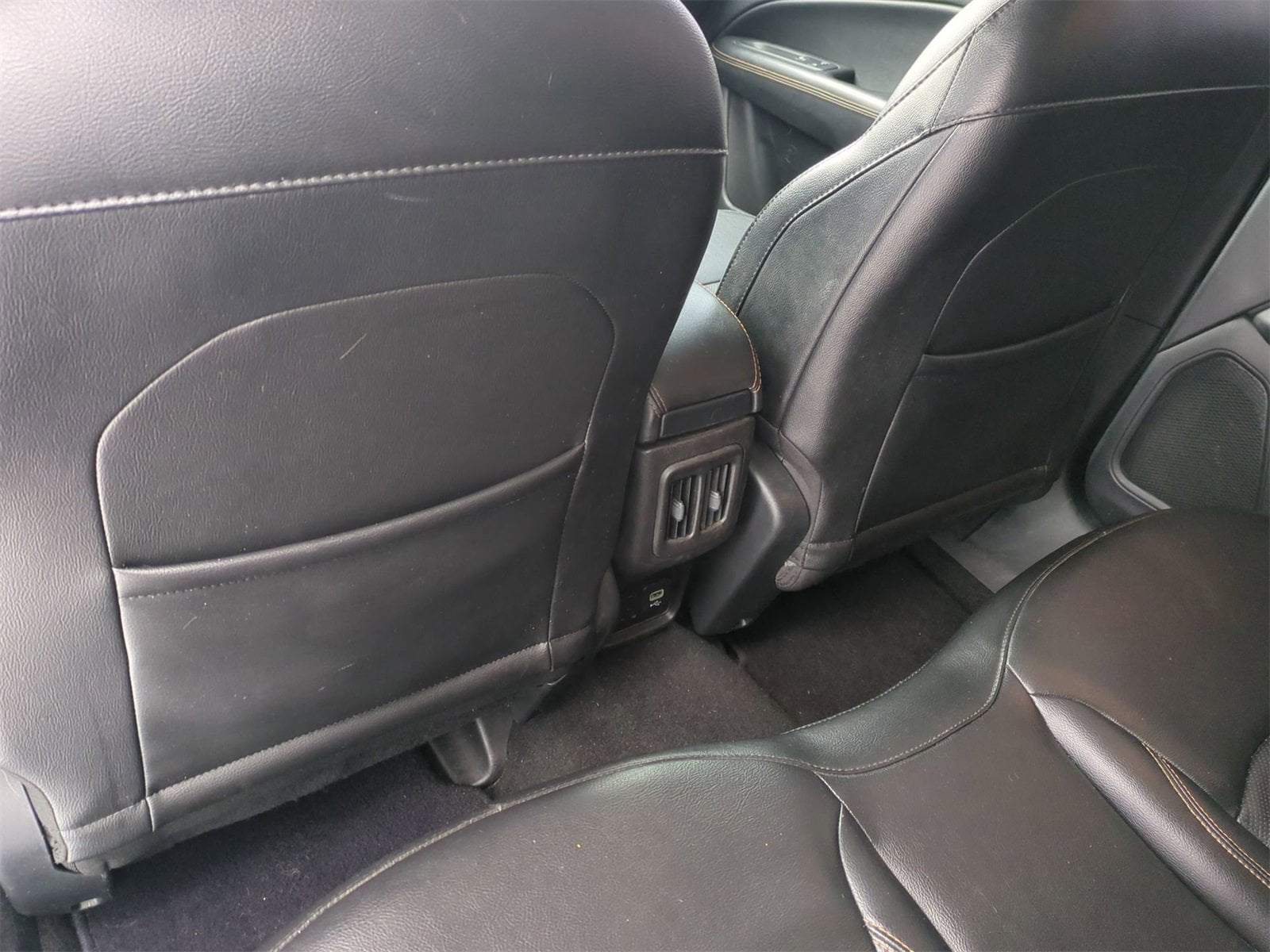 Thumbnail: 2020 Jeep Compass - 18